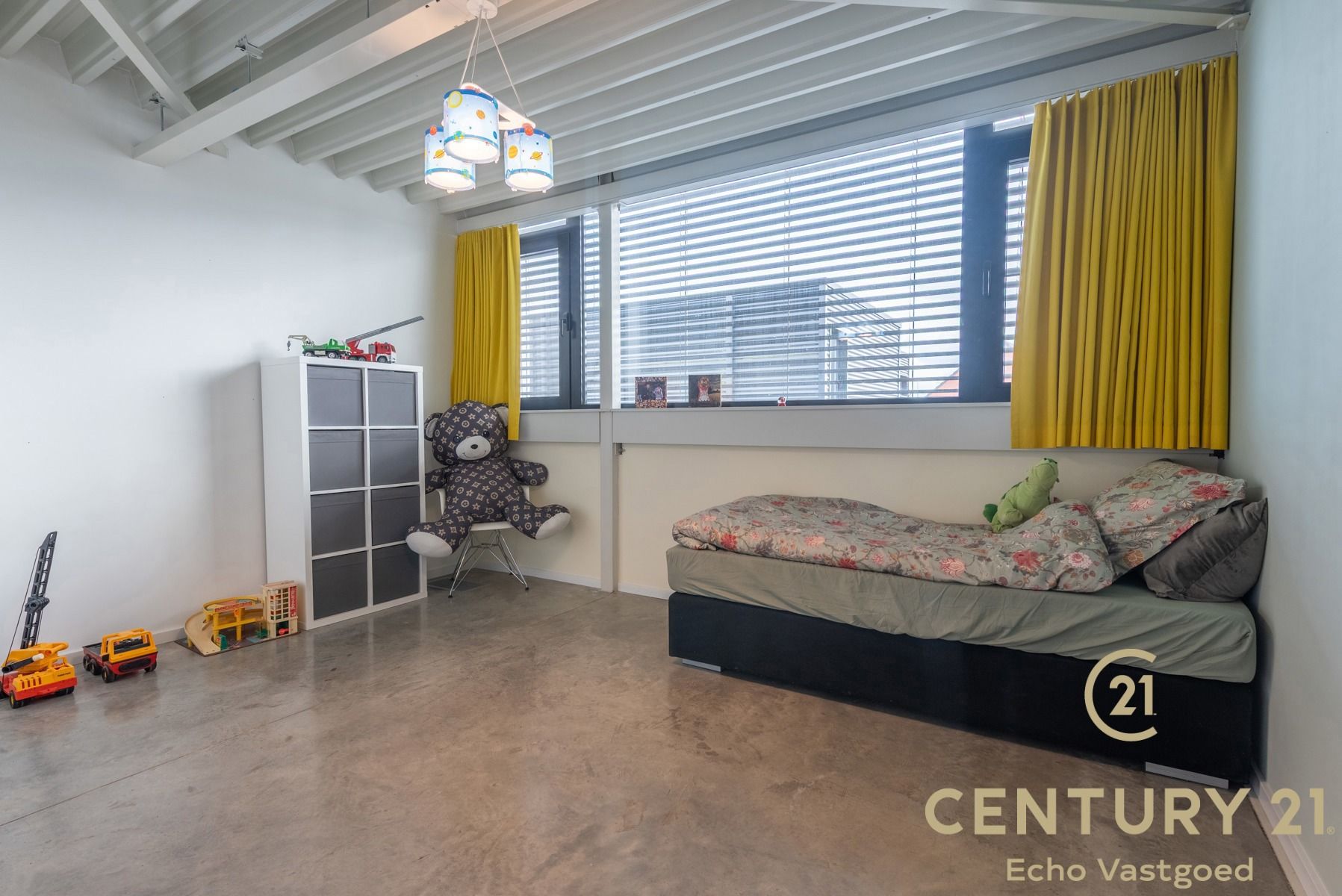 Unieke energiezuinige Loft-Stijl villa aan het water foto 19