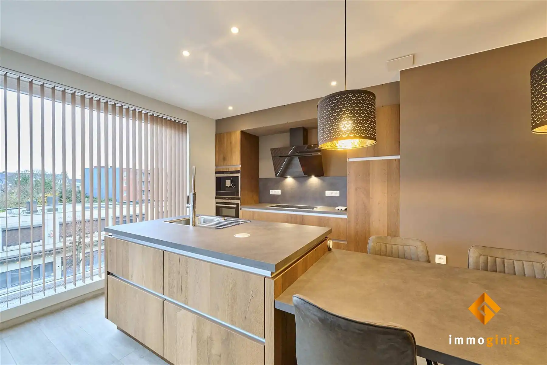 Instapklaar 1- slaapkamerappartement op 2e verdieping in het centrum van Lommel! foto 3