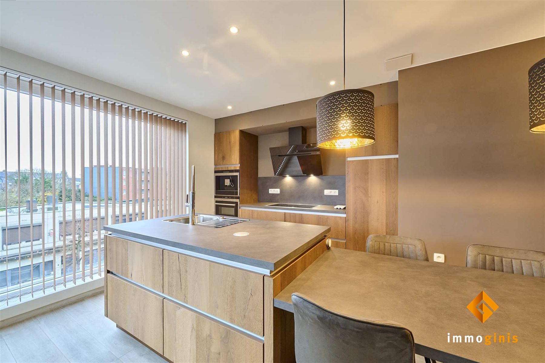 Instapklaar 1- slaapkamerappartement op 2e verdieping in het centrum van Lommel! foto 3