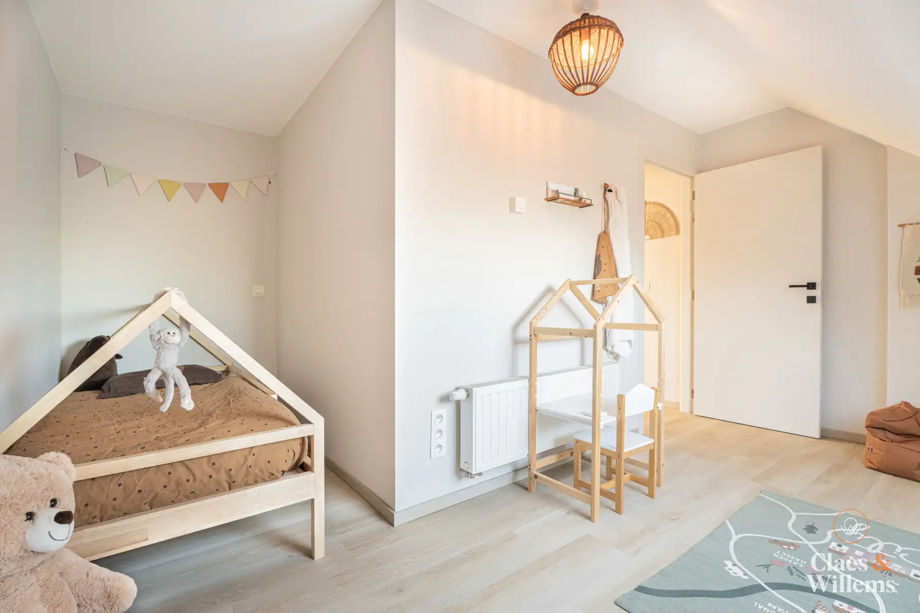 Instapklare, gerenoveerde woning met 4 kamers te Buizingen. foto 17