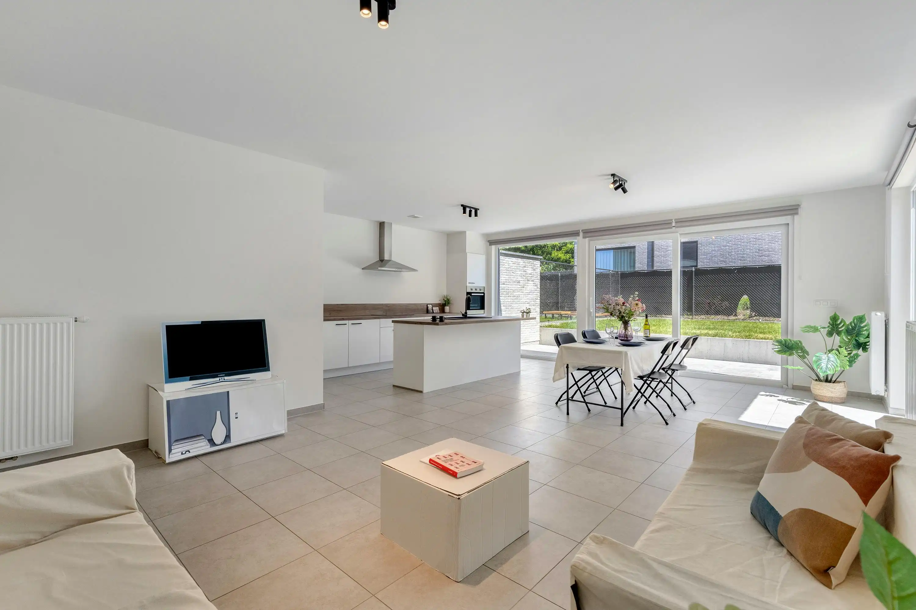 Halfopen nieuwbouwwoning te koop in centrum van Anzegem foto 3