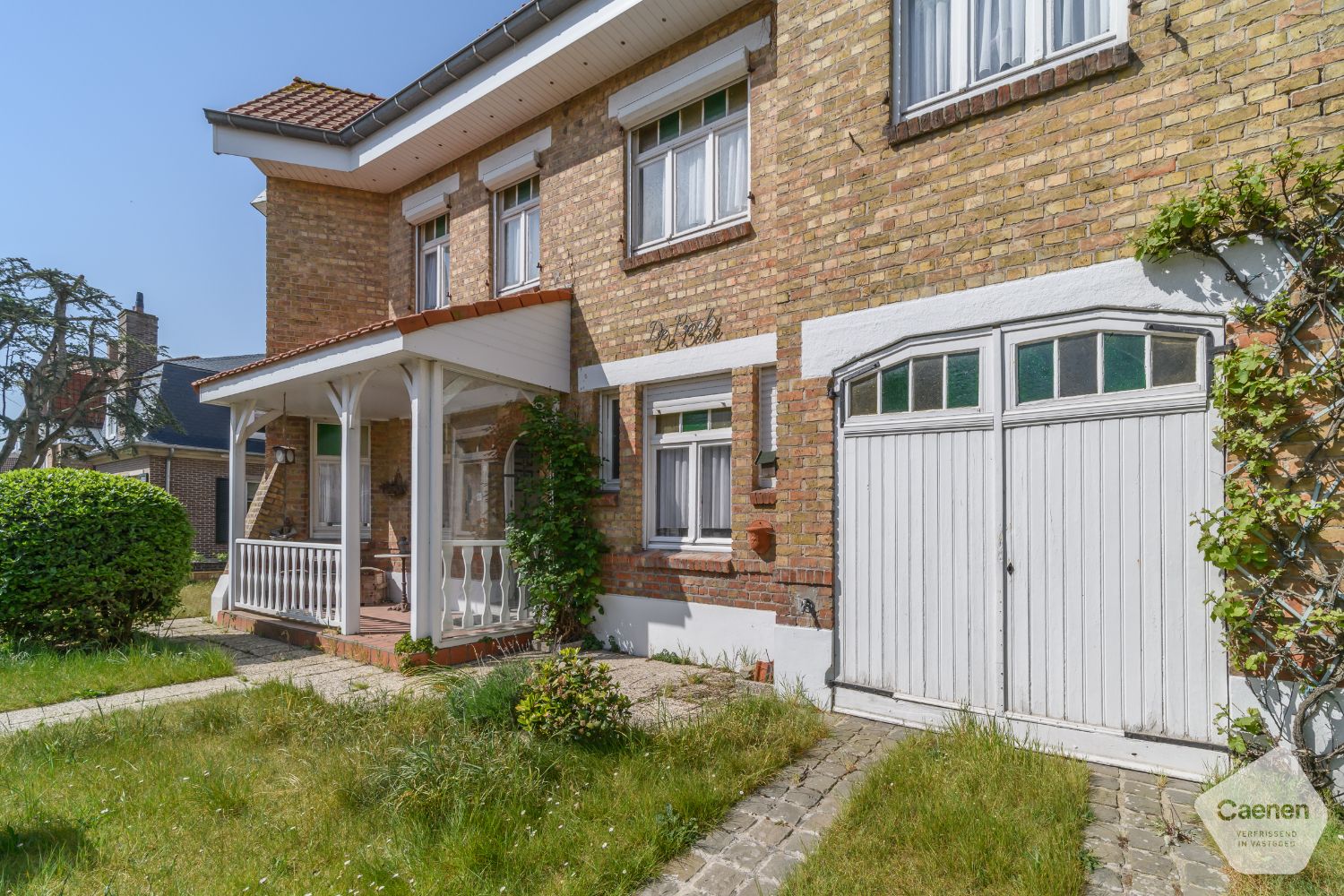 Authentieke Halfopen Villa op Wandelafstand van Zee en Winkels – Te Renoveren naar Eigen Smaak foto 8