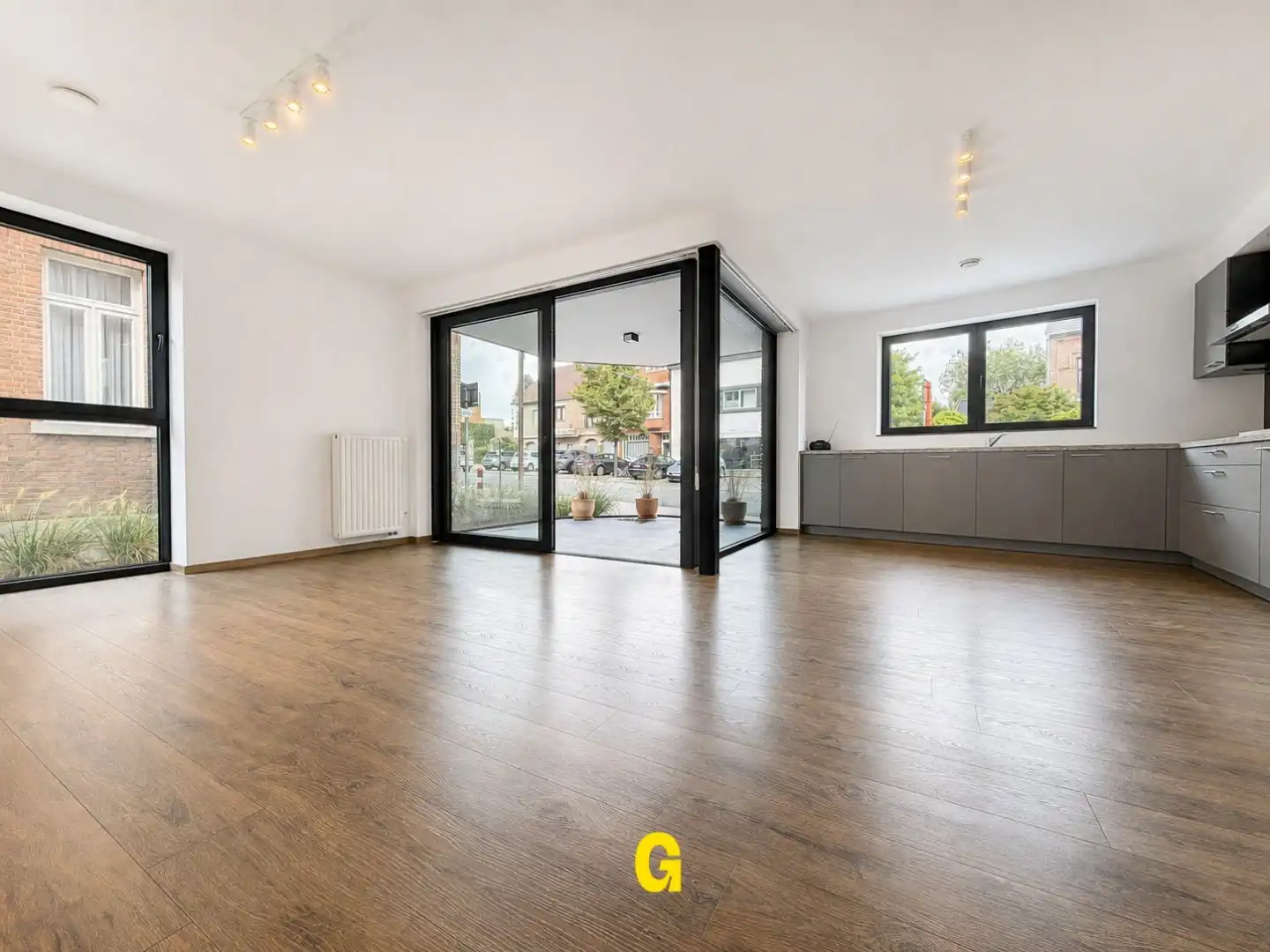 Recent appartement met 1 slaapkamer, terras en kelderberging in hartje Hoeselt foto 5