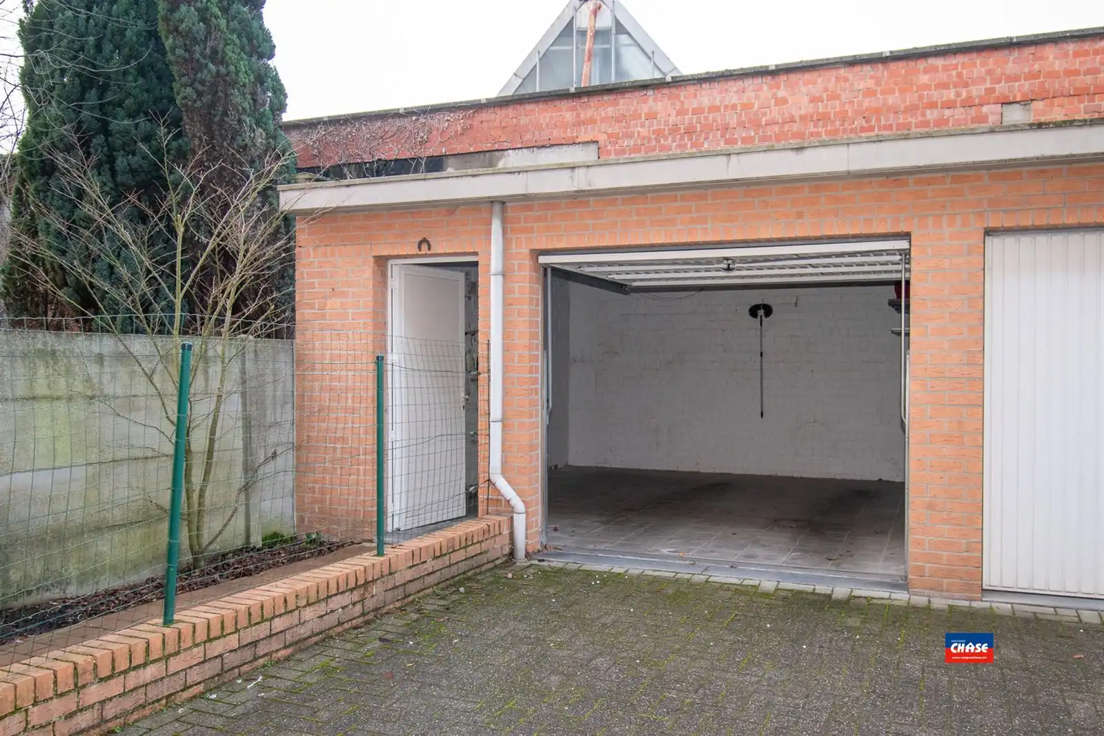 Verzorgd appartement met 2 slaapkamers, koertje en grote garagebox foto 13