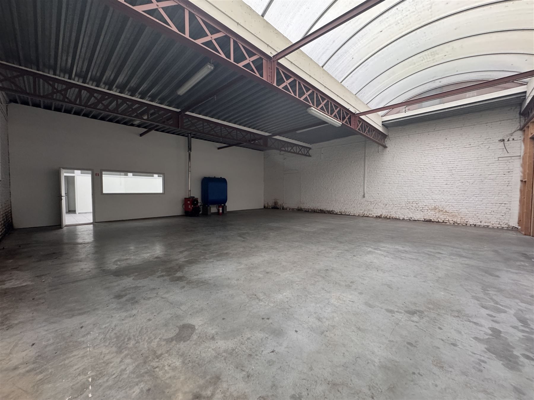 Multifuncitonele loods te huur - 1725m² foto 4