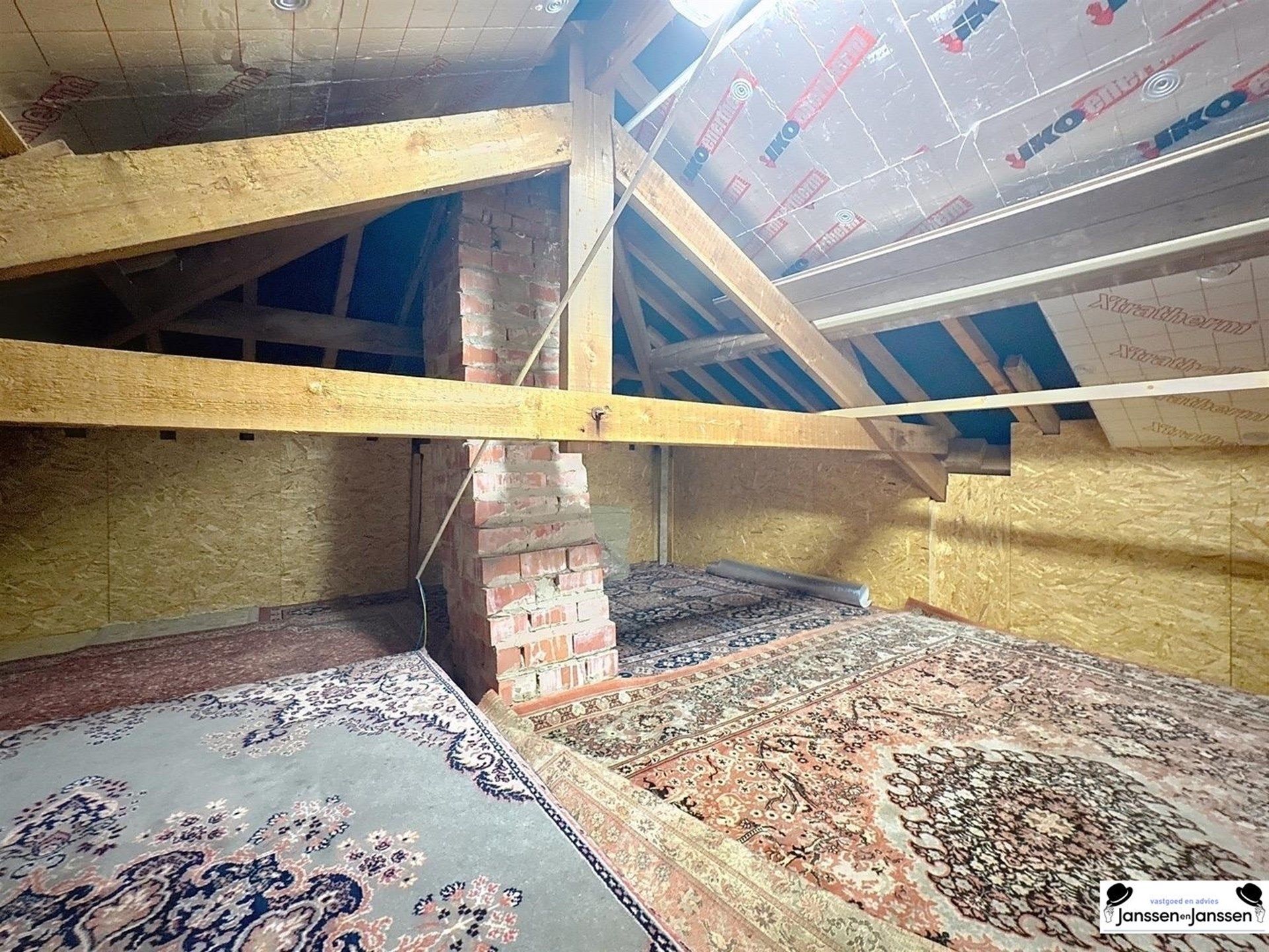 Charmante woning in hartje Gooreind! foto 16