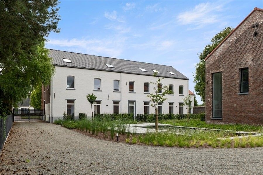 EXCLUSIEF WONEN IN EEN GERESTAUREERDE VIERKANTSHOEVE foto 19