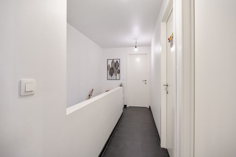 Recente, zeer goed gelegen woning met tuin foto 16