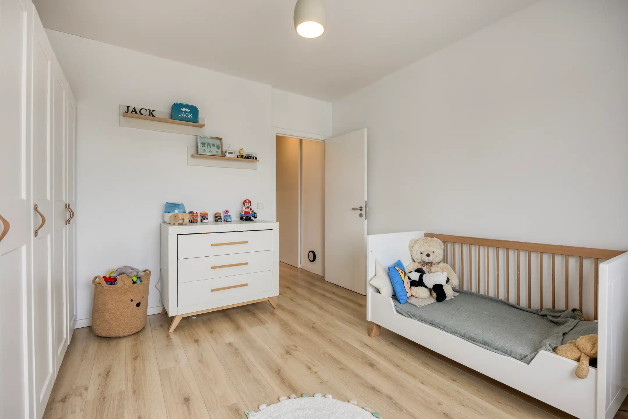 Ruim appartement met groot zonneterras foto 24