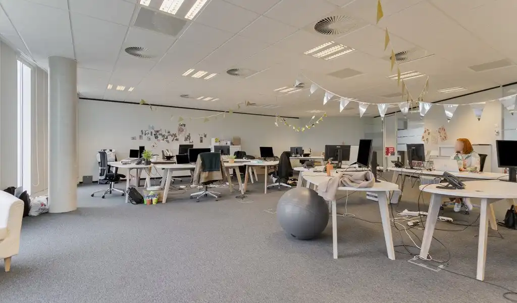 Gemeubelde kantoren met dienstverlening in Planet Business Center aan The Loop in Gent foto 23