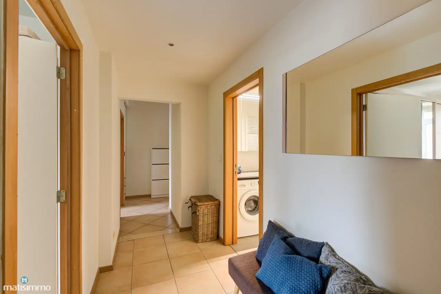 RUIM INSTAPKLAAR GELIJKVLOERS APPARTEMENT MET TWEE SLAAPKAMERS EN TUIN TE ZUTENDAAL foto 14