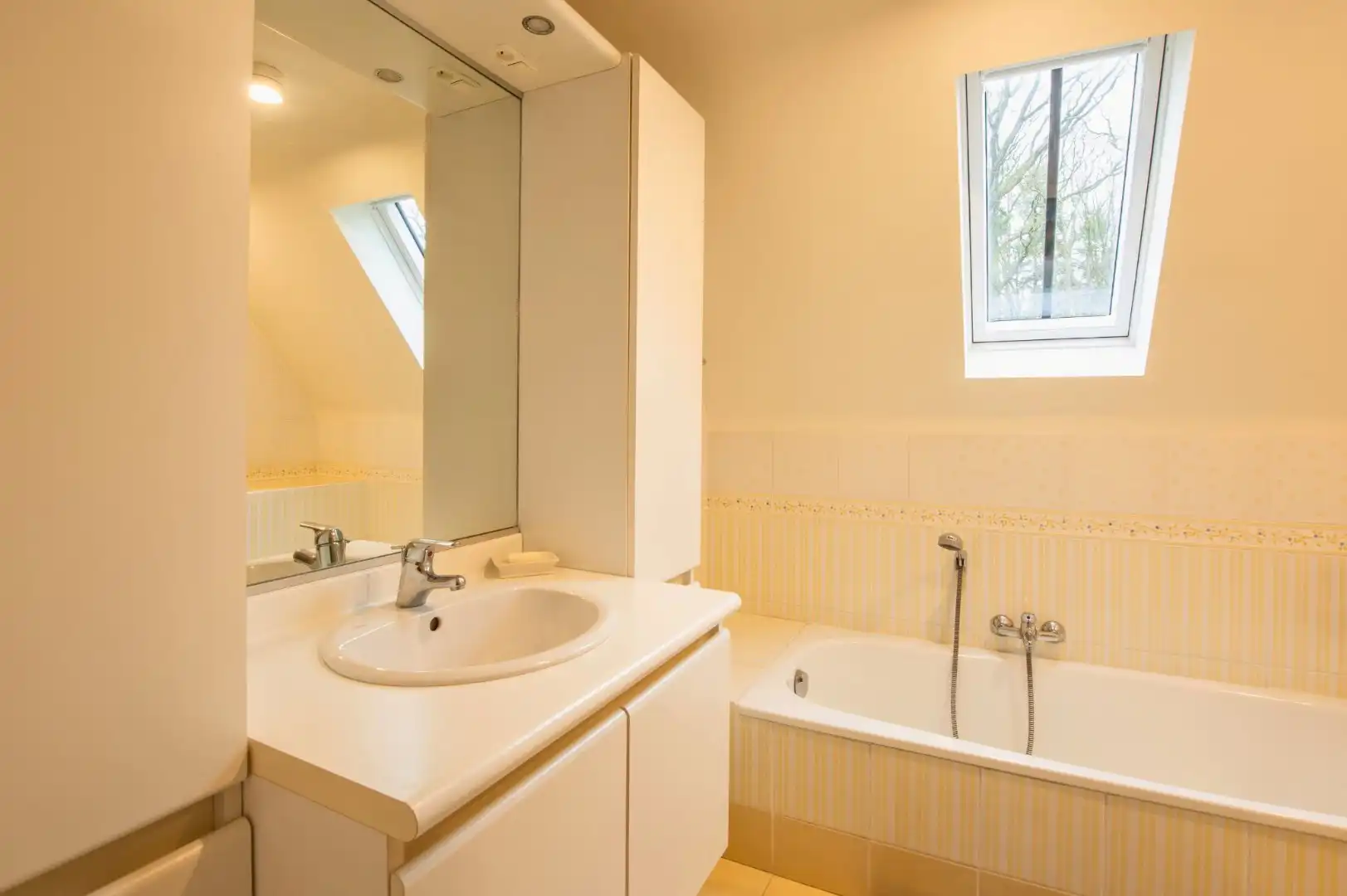 Exclusief landhuis op uniek domein aan Merkemveld te Zedelgem foto 28