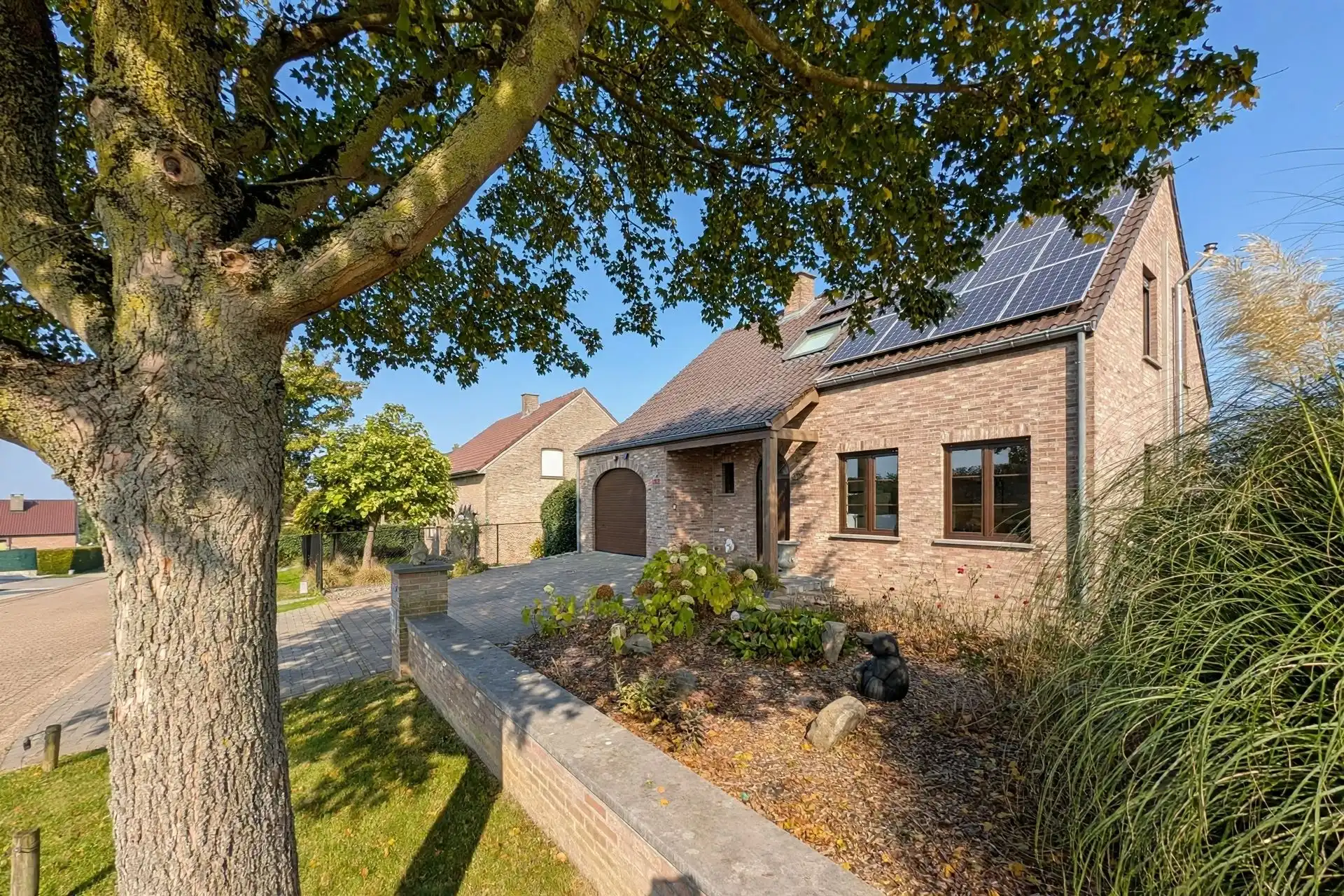 Instapklare gezinswoning met 3 slaapkamers en gezellige tuin foto 32