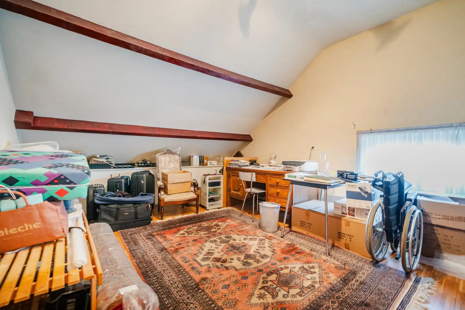 Charmante woning met 4 slaapkamers en verzorgde tuin met zwembad foto 30