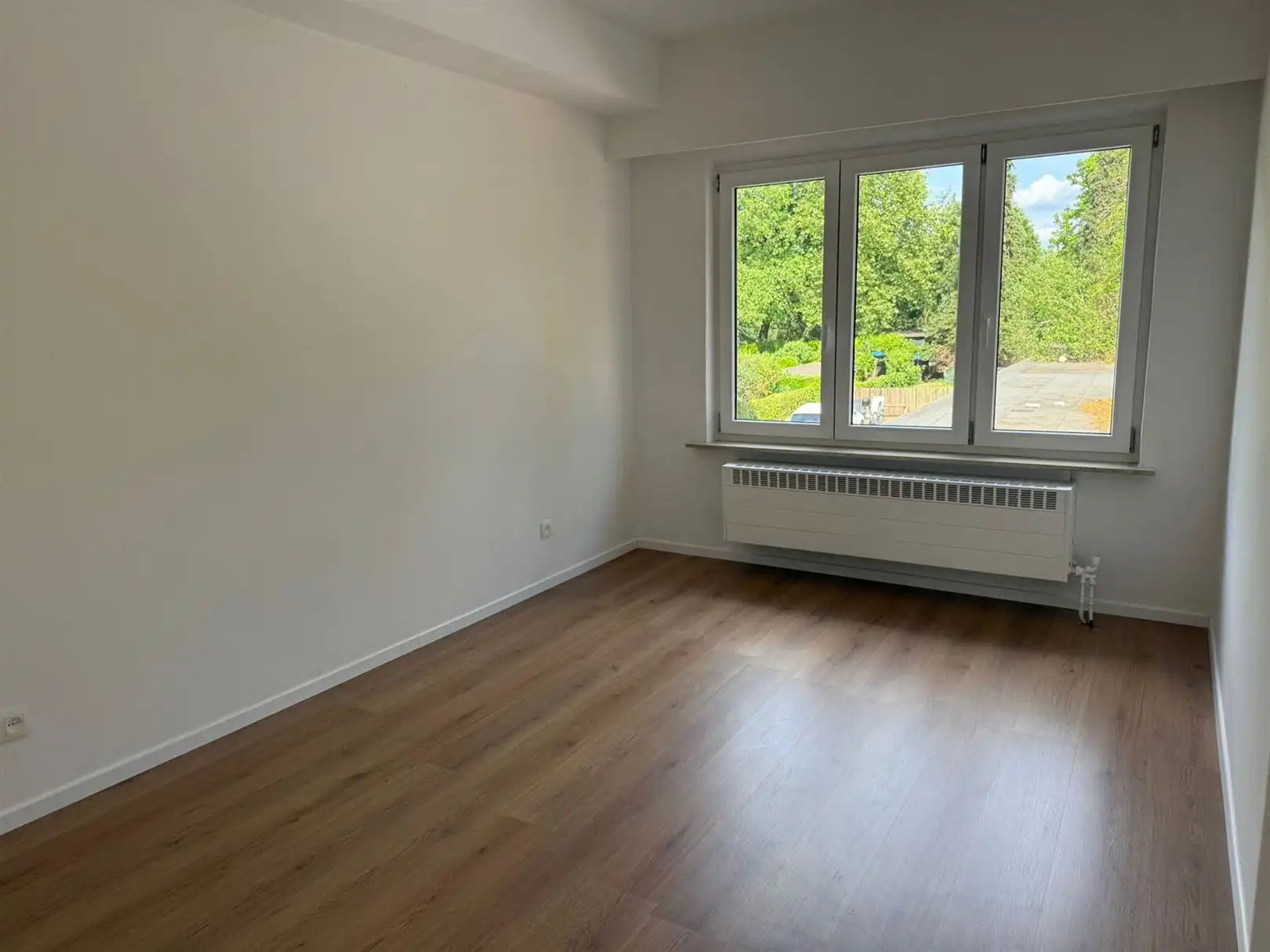 TE HUUR: Vernieuwd appartement met 2 slaapkamers te Beringen! foto 8