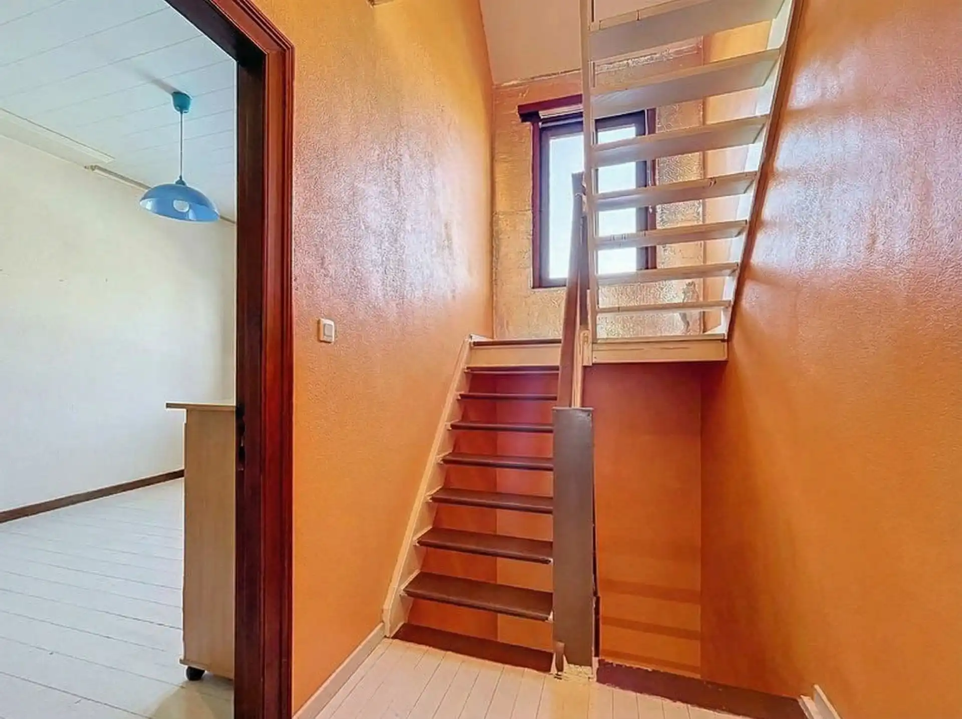 Charmante gezinswoning met 3 slaapkamers en aangename veranda! foto 13