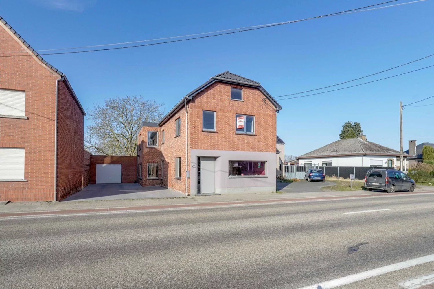 Ruime, instapklare woning op goede locatie foto 2