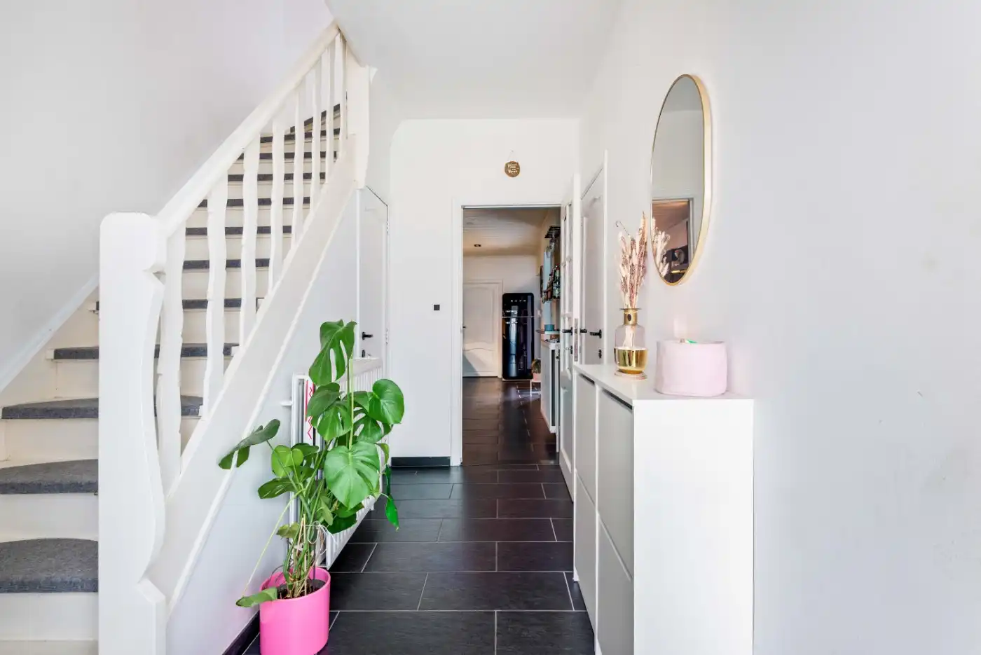 Top gelegen, gerenoveerde woning met 4 à 5 slpk. en zuid-tuin foto 2