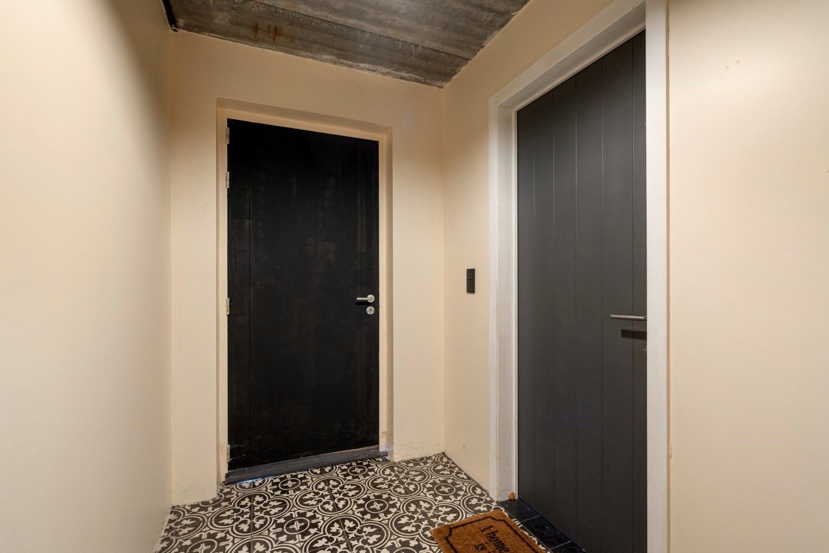 Recente, halfvrijstaande gezinswoning in een moderne bouwstijl op een ruim perceel van 11a06ca nabij de dorpskern van Tongerlo!  foto 4