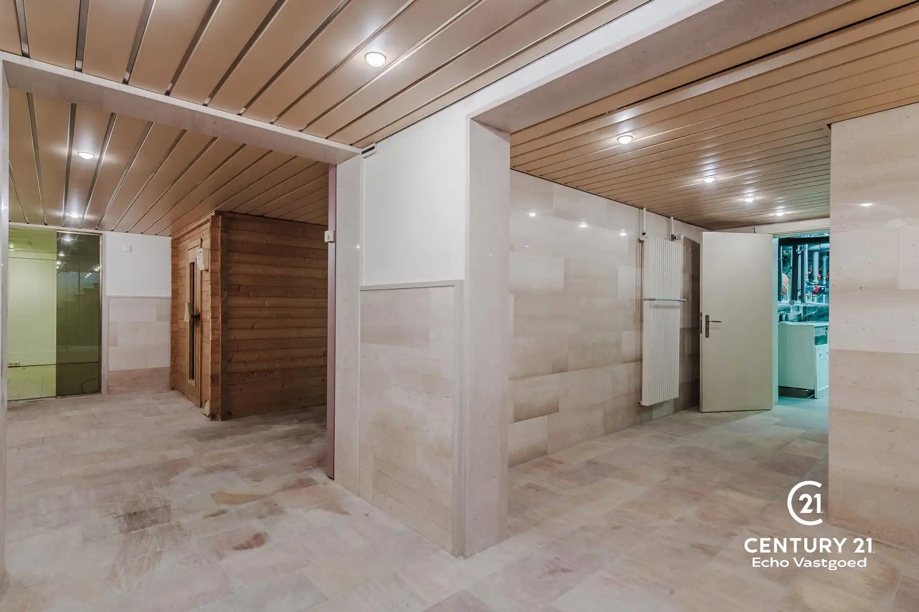 Ruime villa met kantoor, binnenzwembad, mooie tuin op 3172m² foto 38