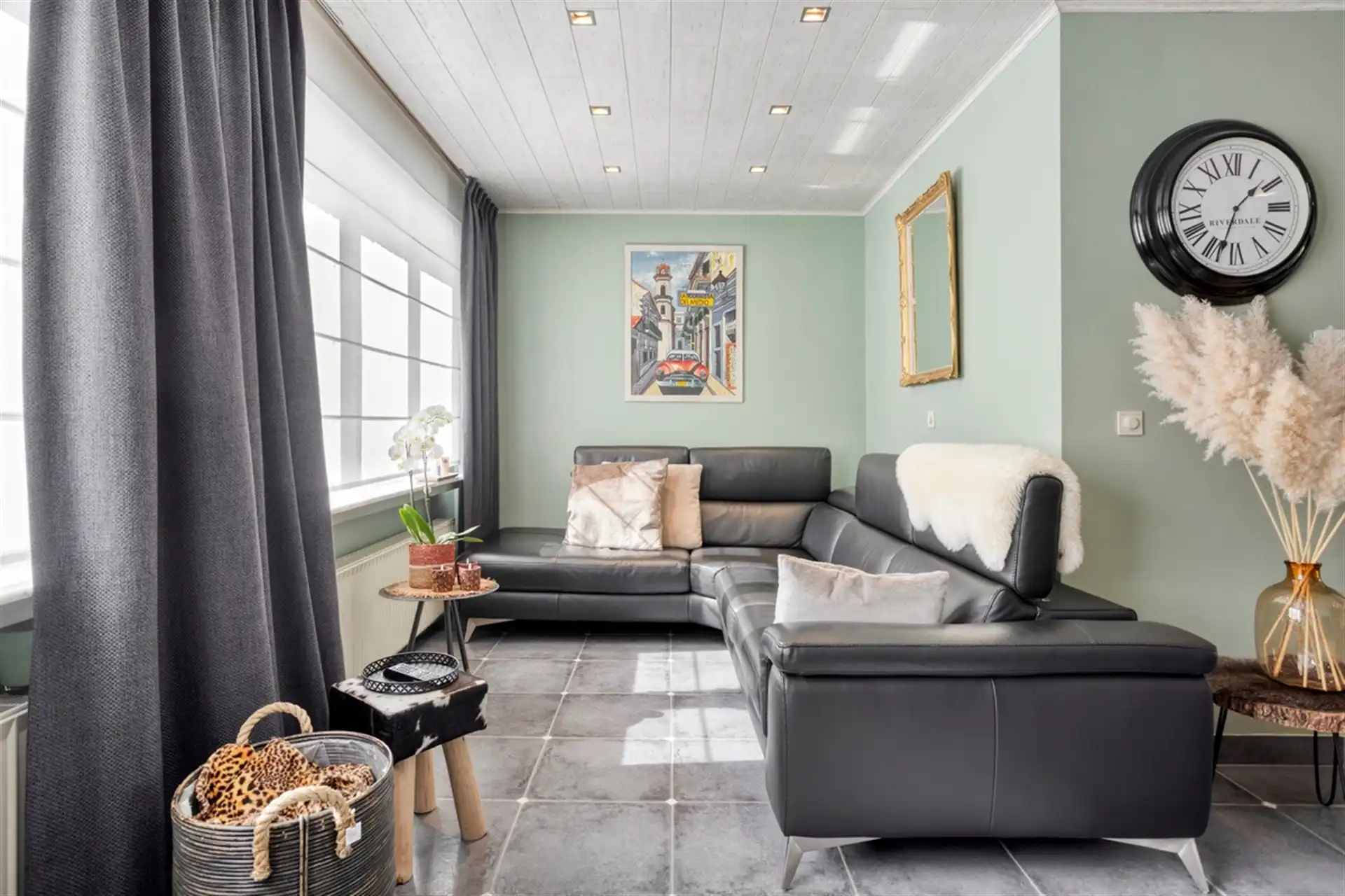 Gezinswoning met 3 slaapkamers, tuin en garage in rustige straat foto 7