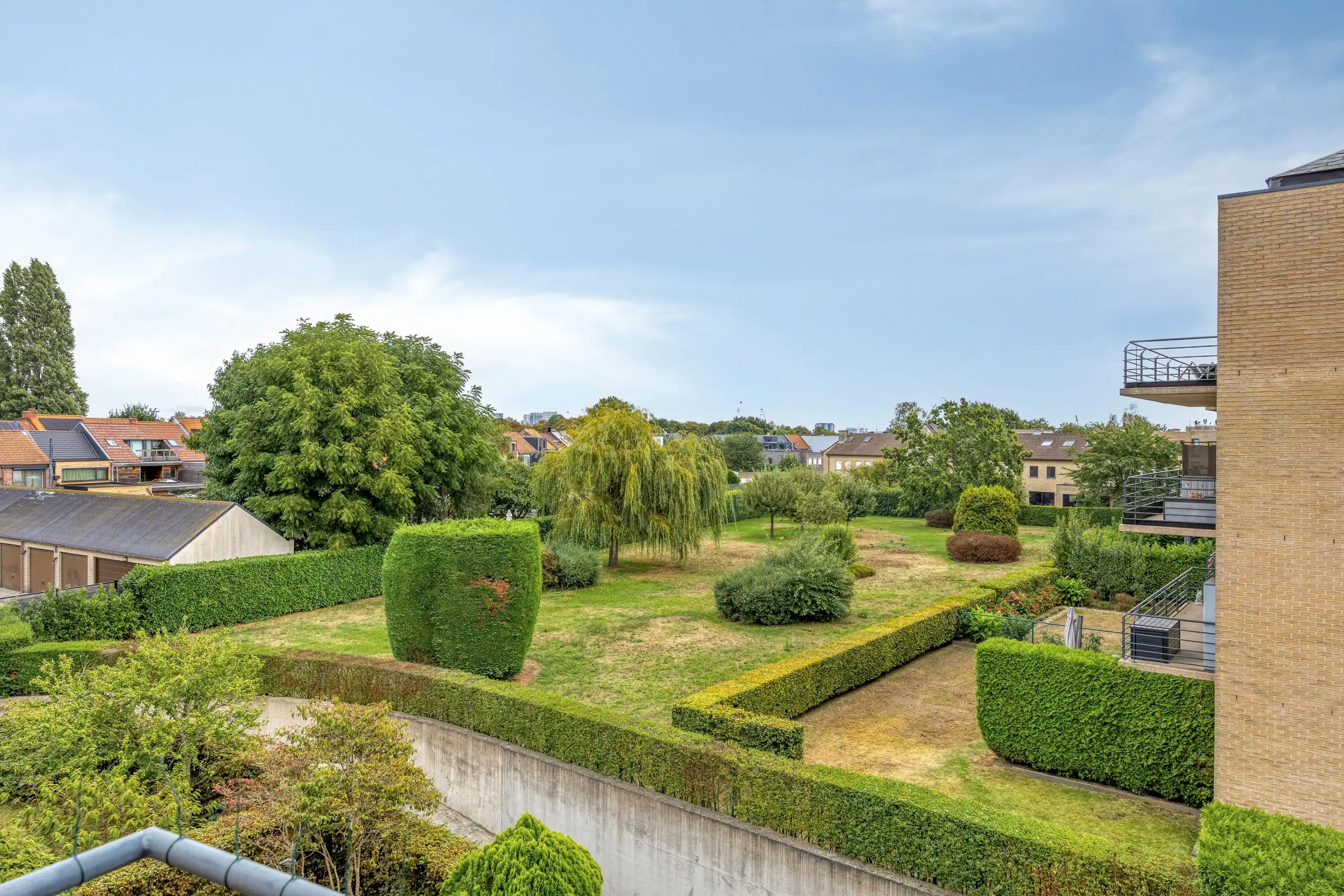 Instapklaar en energiezuinig appartement te koop in Burcht foto 18