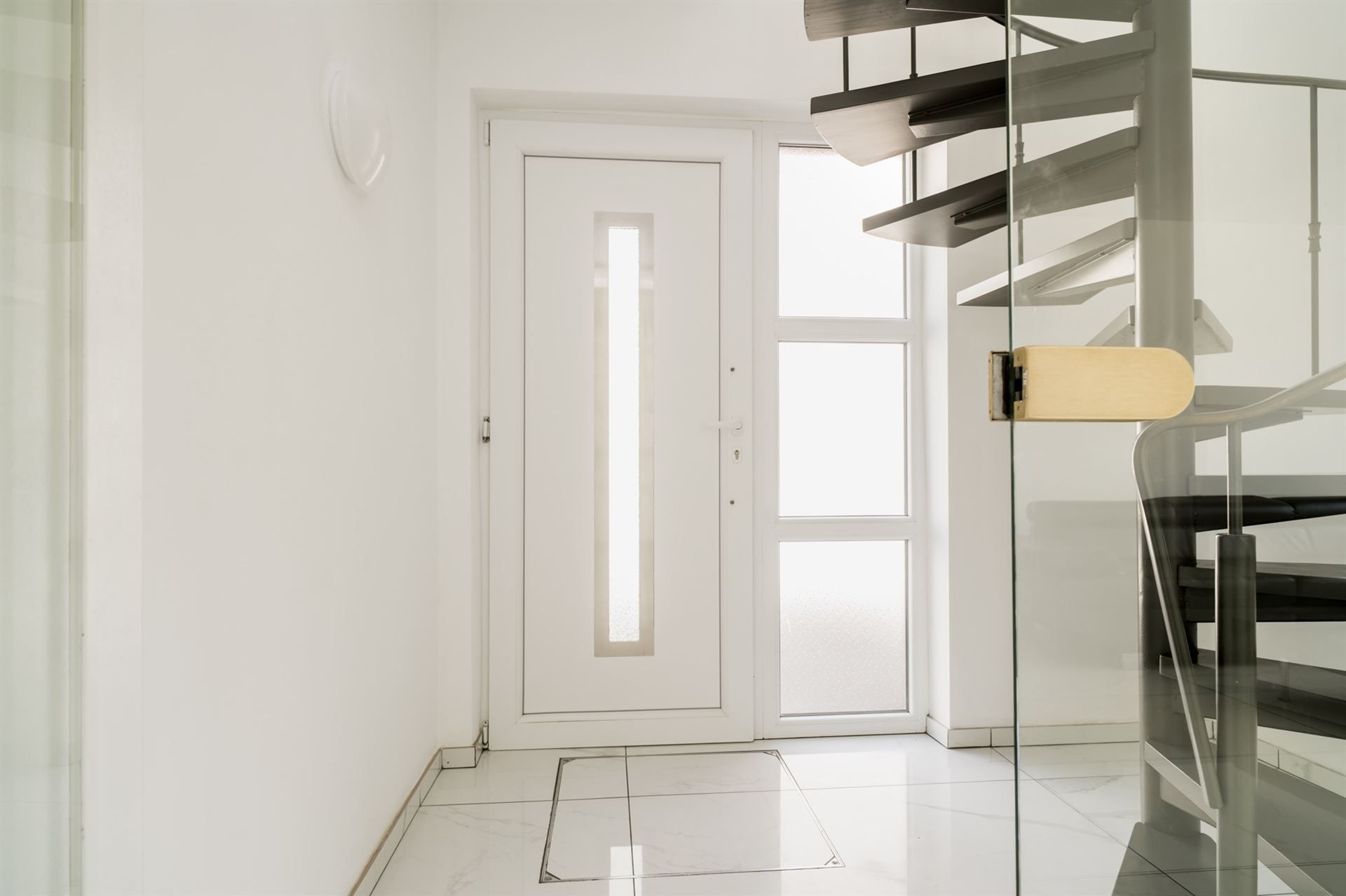 Instapklarae gezinswoning met tuin nabij centrum! foto 10