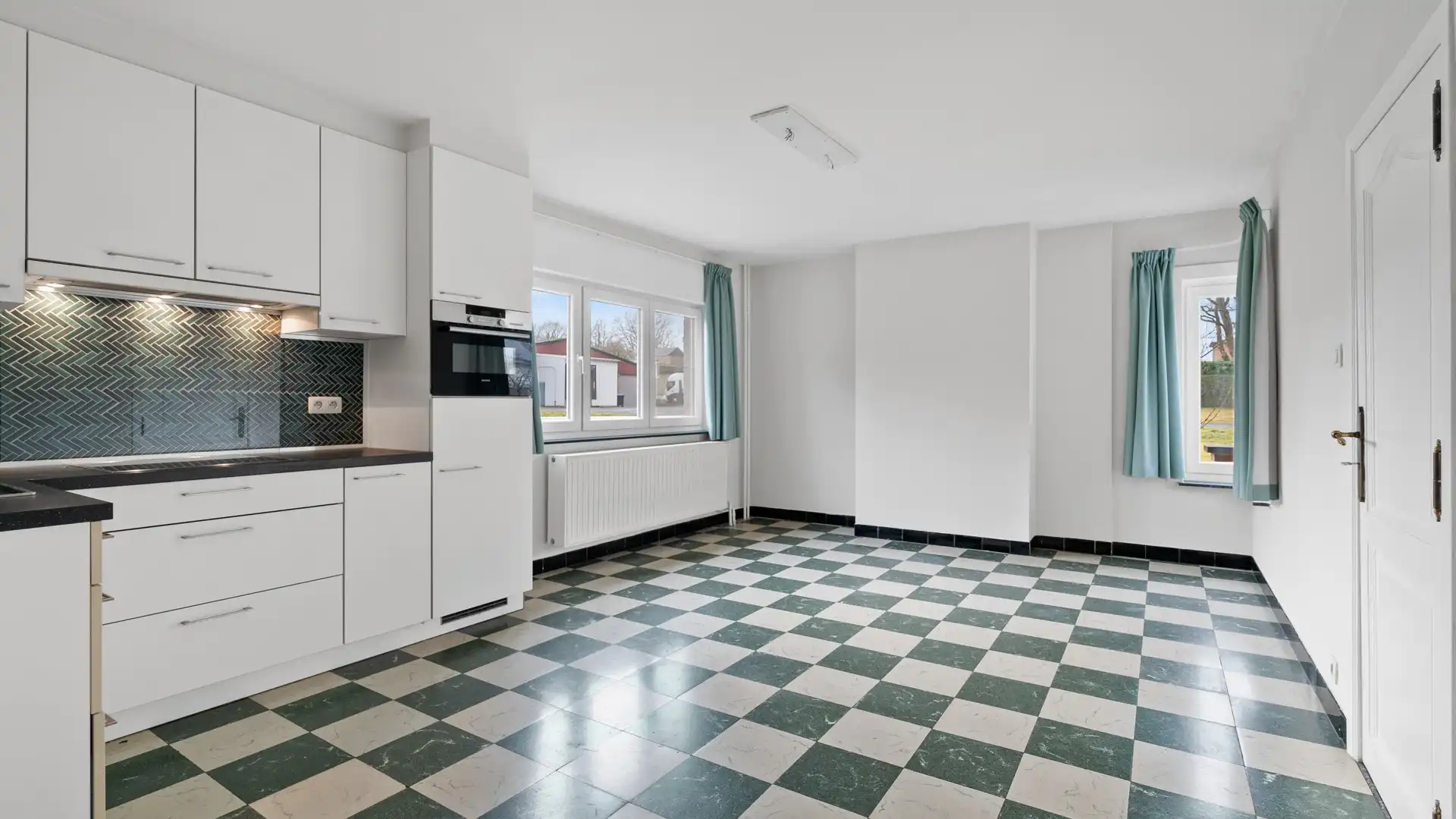 Vrijstaande woning op een perceel van 16a 25ca foto 11