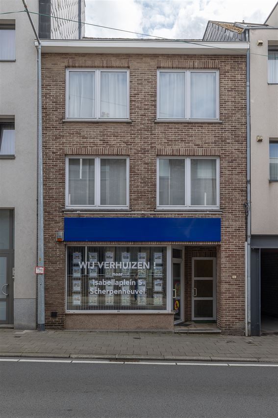 Verzorgd gebouw met handelszaak en 2 apt foto 61