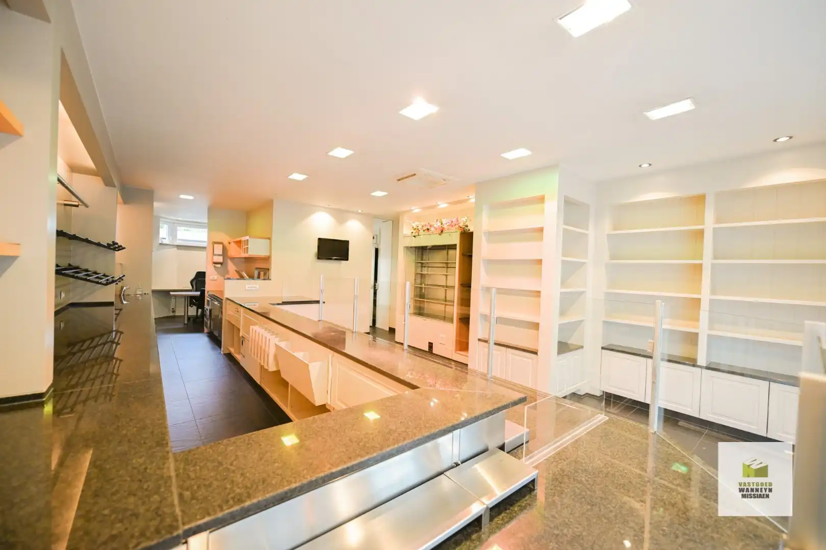 Handelspand (80 m2) met breed potentieel (wijnbar, bakkerij, schoonheidszaak..) foto 6