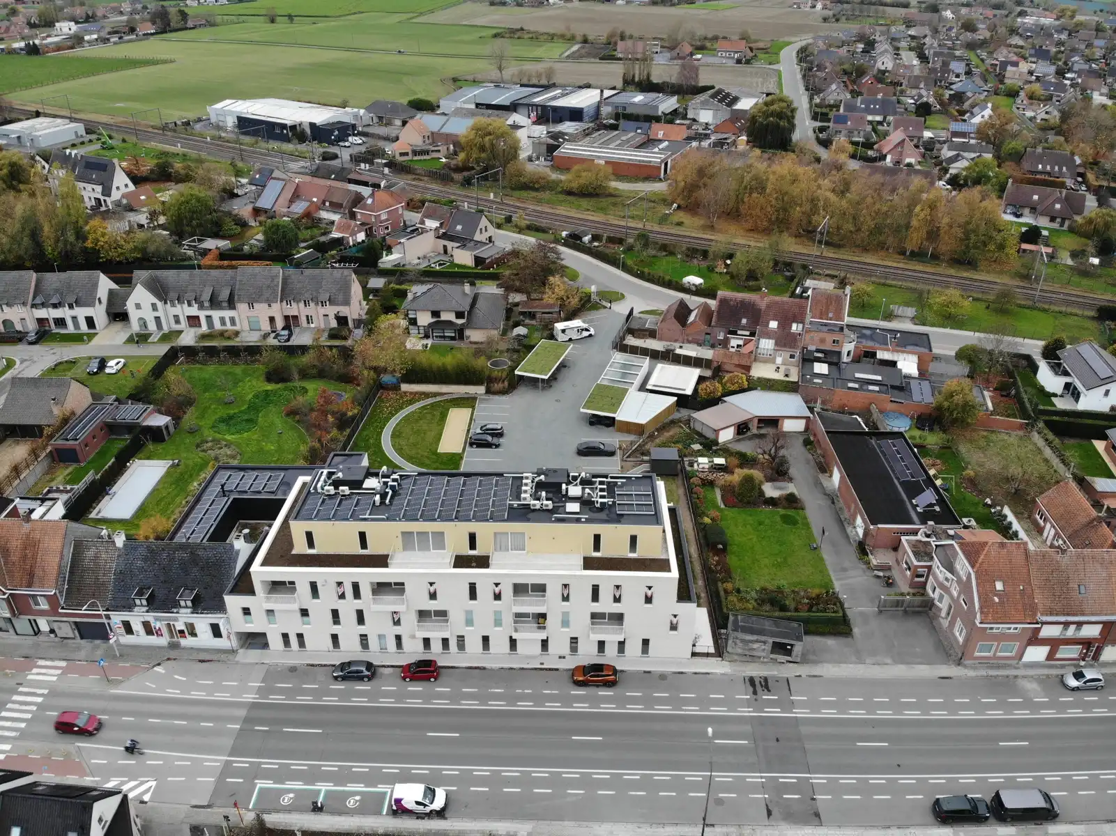 Gelijkvloersappartement met zonnig terras en private tuin! foto 12