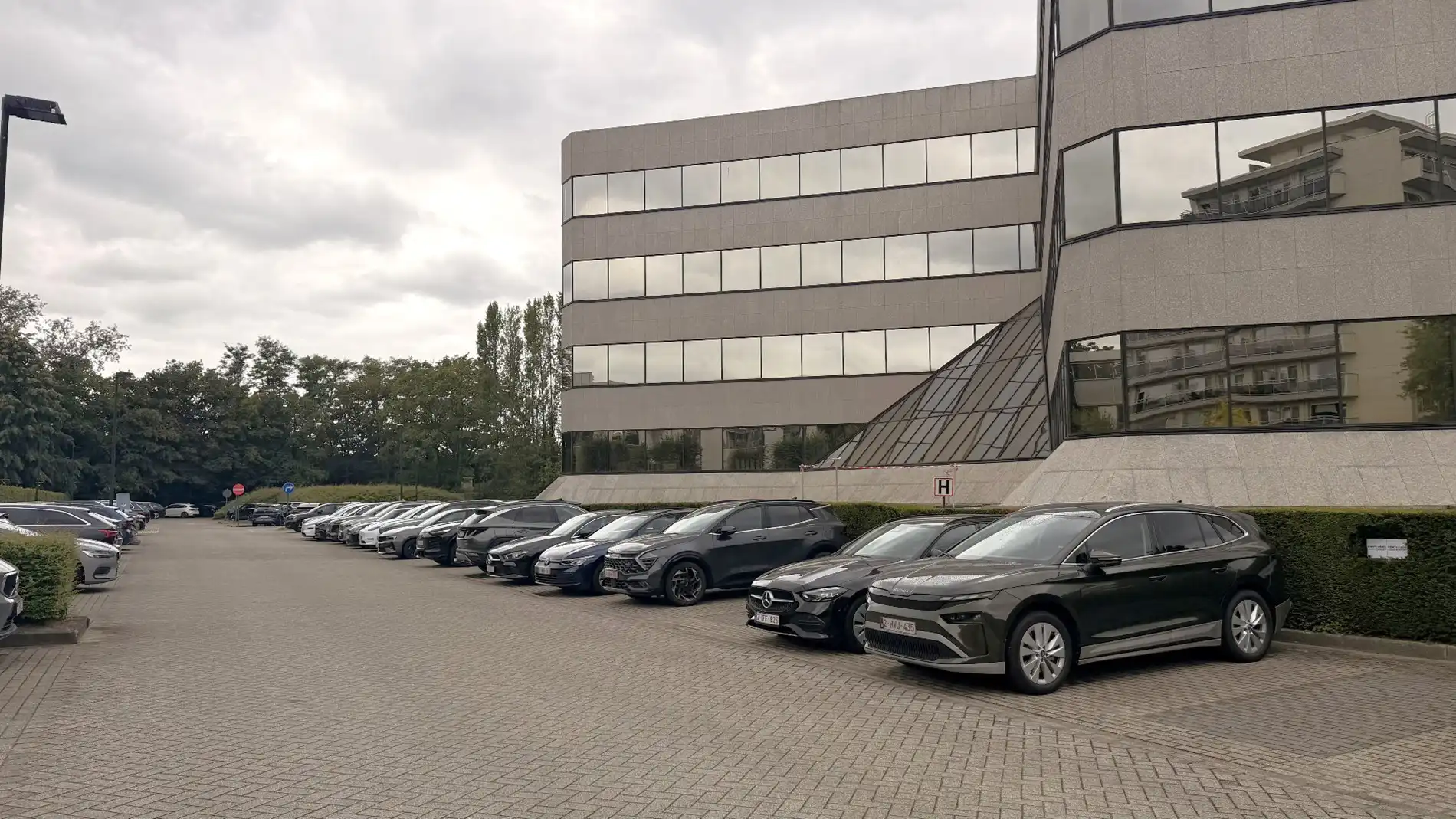 Ingedeelde kantoorruimte te huur nabij E19 in Wilrijk foto 15