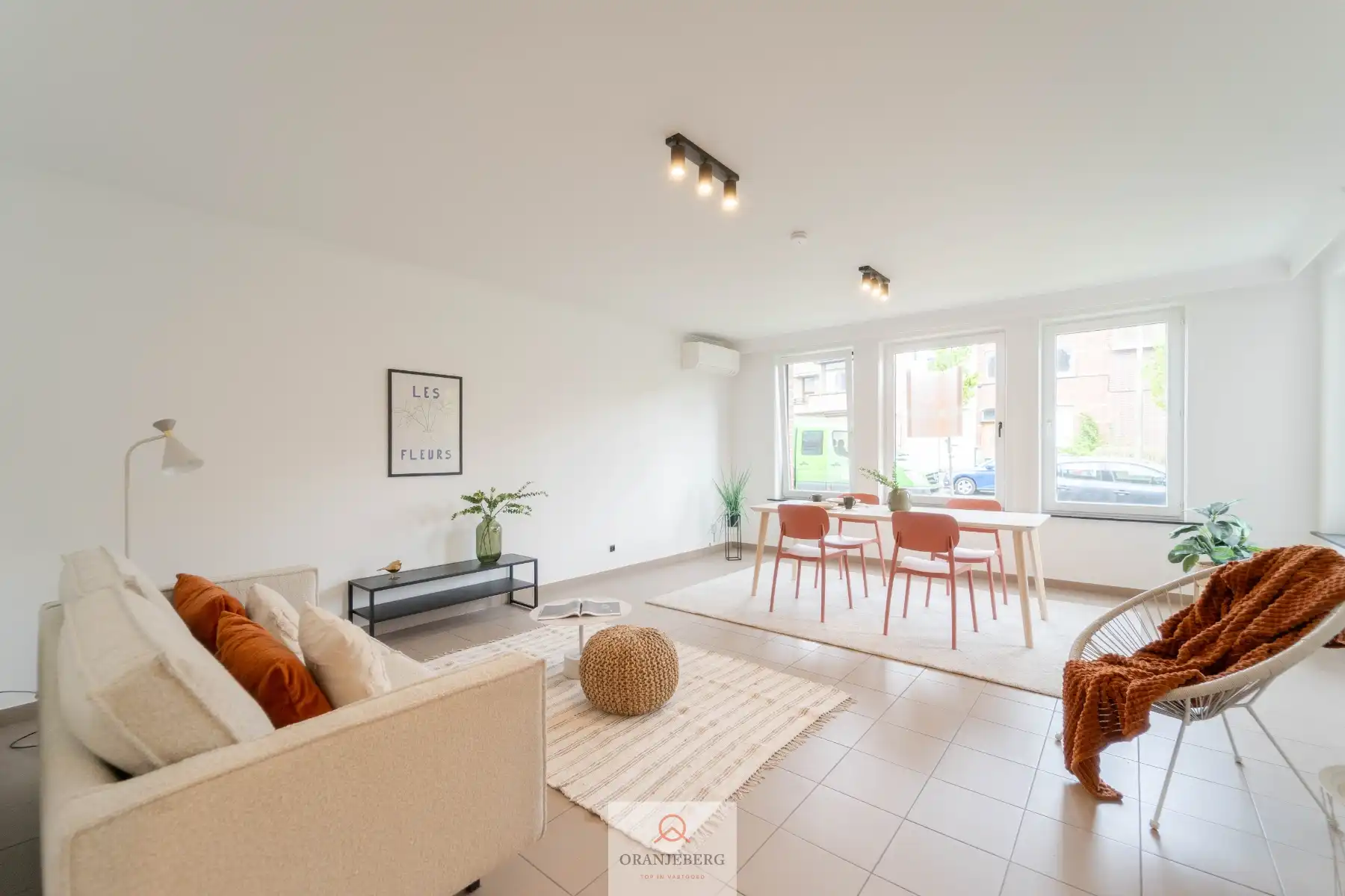 Lichtrijk gelijkvloers 2-slpk appartement met terras, Wondelgem! foto 2