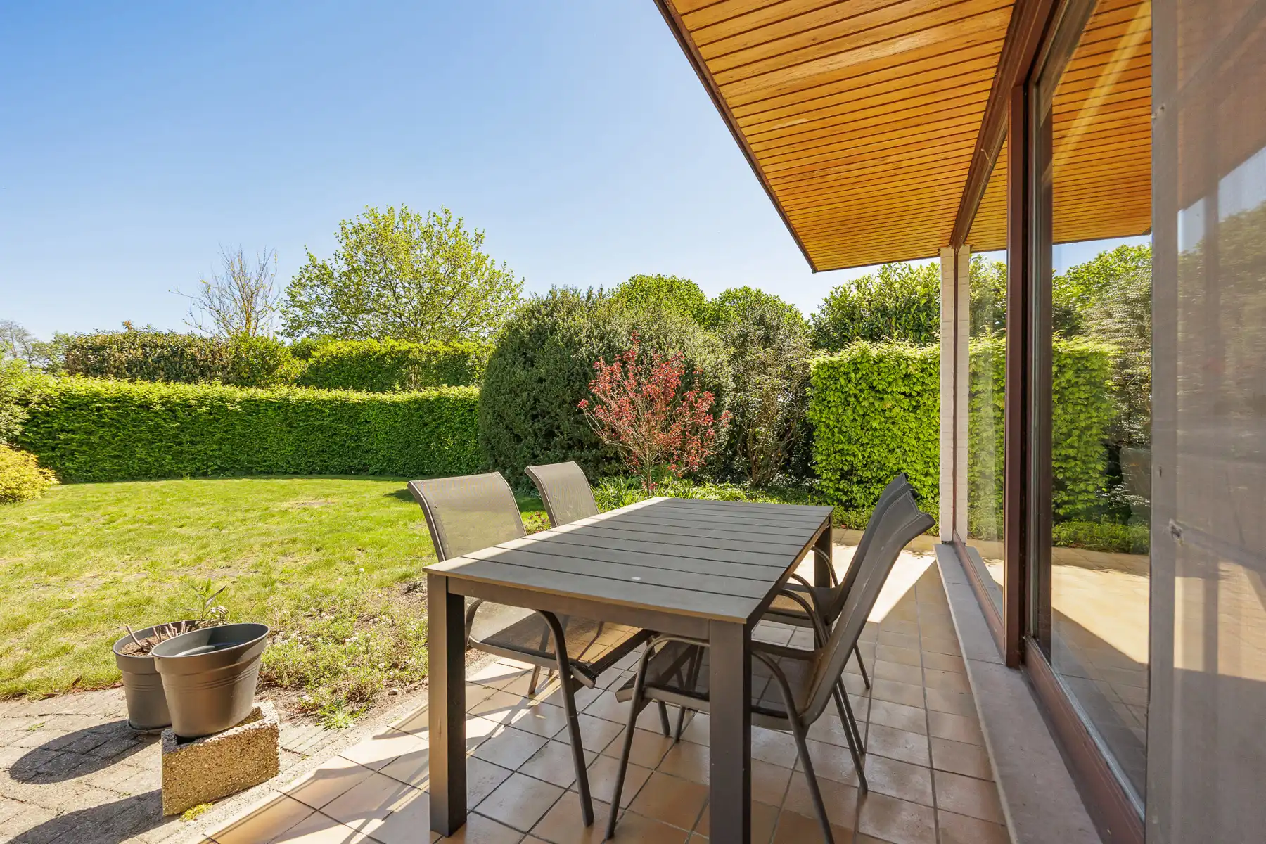 Laagbouwwoning met 3 slaapkamers op een perceel van 708m². foto 17