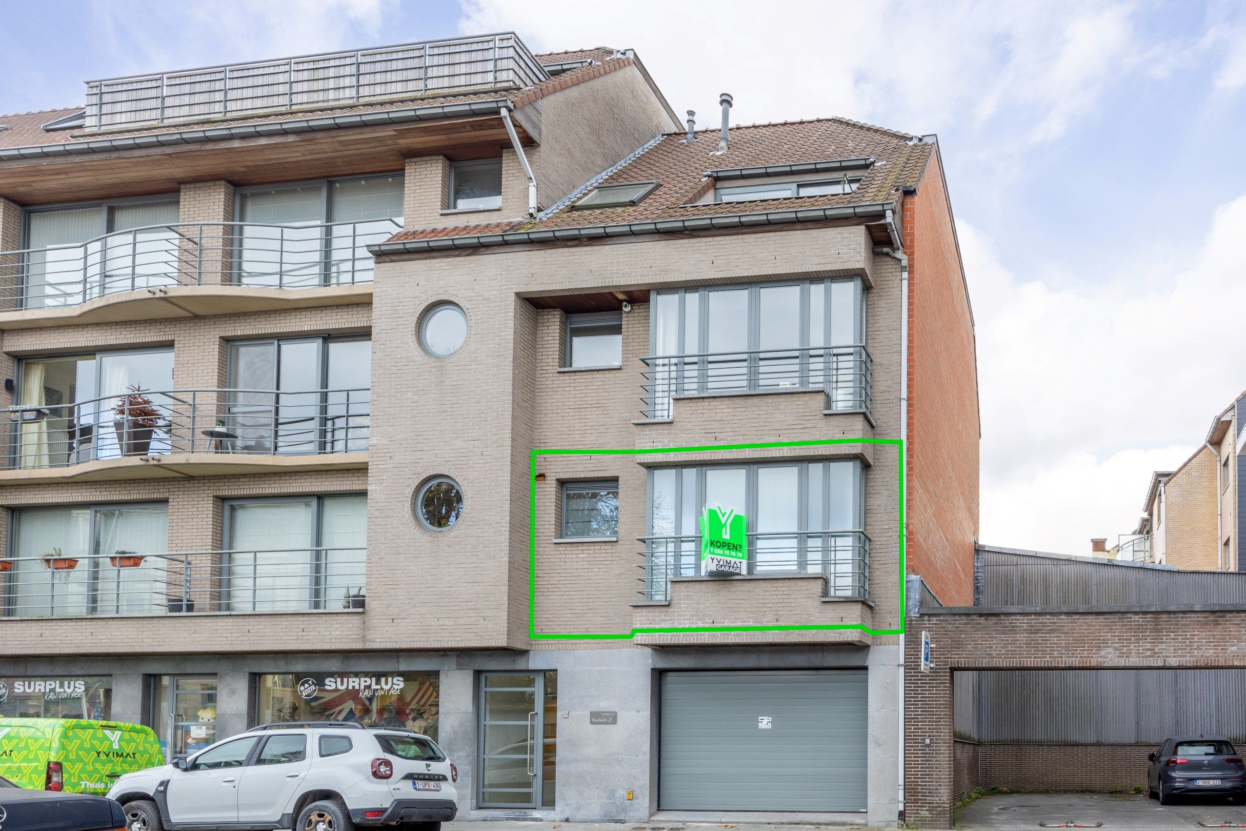 CHARMANT TWEESLAAPKAMER APPARTEMENT MET GARAGE foto {{pictureIndex}}