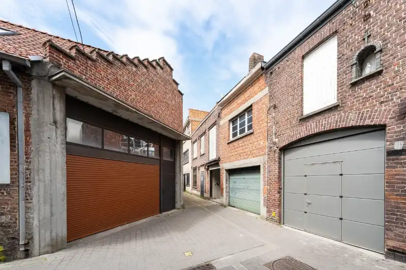 Exclusieve handelsopportuniteit op topligging in Roeselare ROESELARE – NOORDSTRAAT | RUIME HANDELSZAAK VAN >450 M² + ATELIER EN EXTRA RUIMTES foto 14