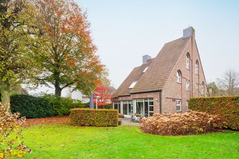 Instapklaar, villa met een zee van ruimte op toplocatie! foto 34