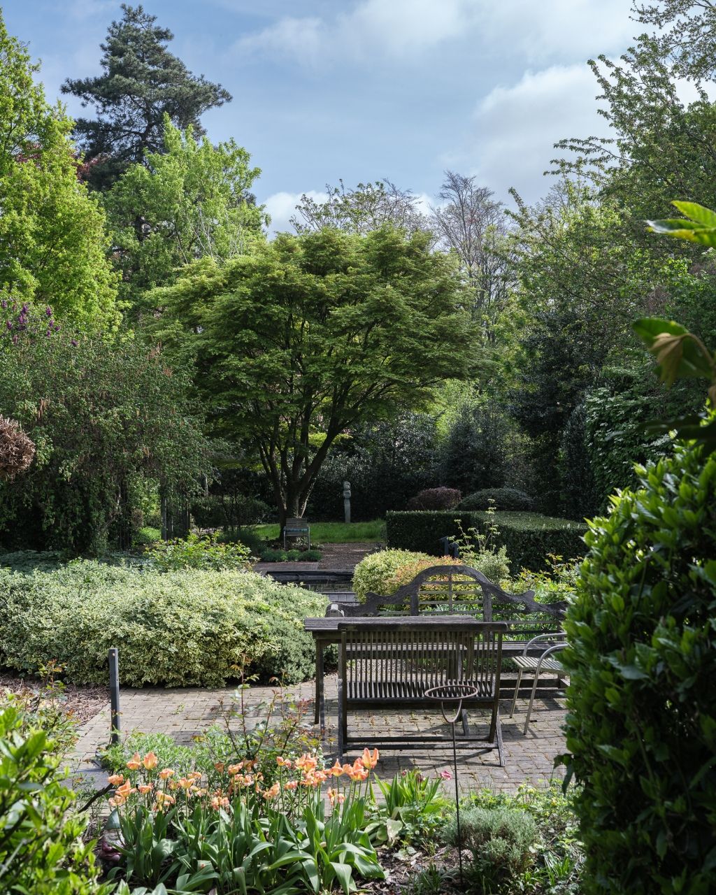 Uitzonderlijke opportuniteit Sint-Amandsberg – ‘Villa Bromelia’ - Statige en ruime woning (437m2 bvo) met een prachtig aangelegde tuin op een boogscheut van het stadscentrum – nabij de Rozenbroeken. foto 6