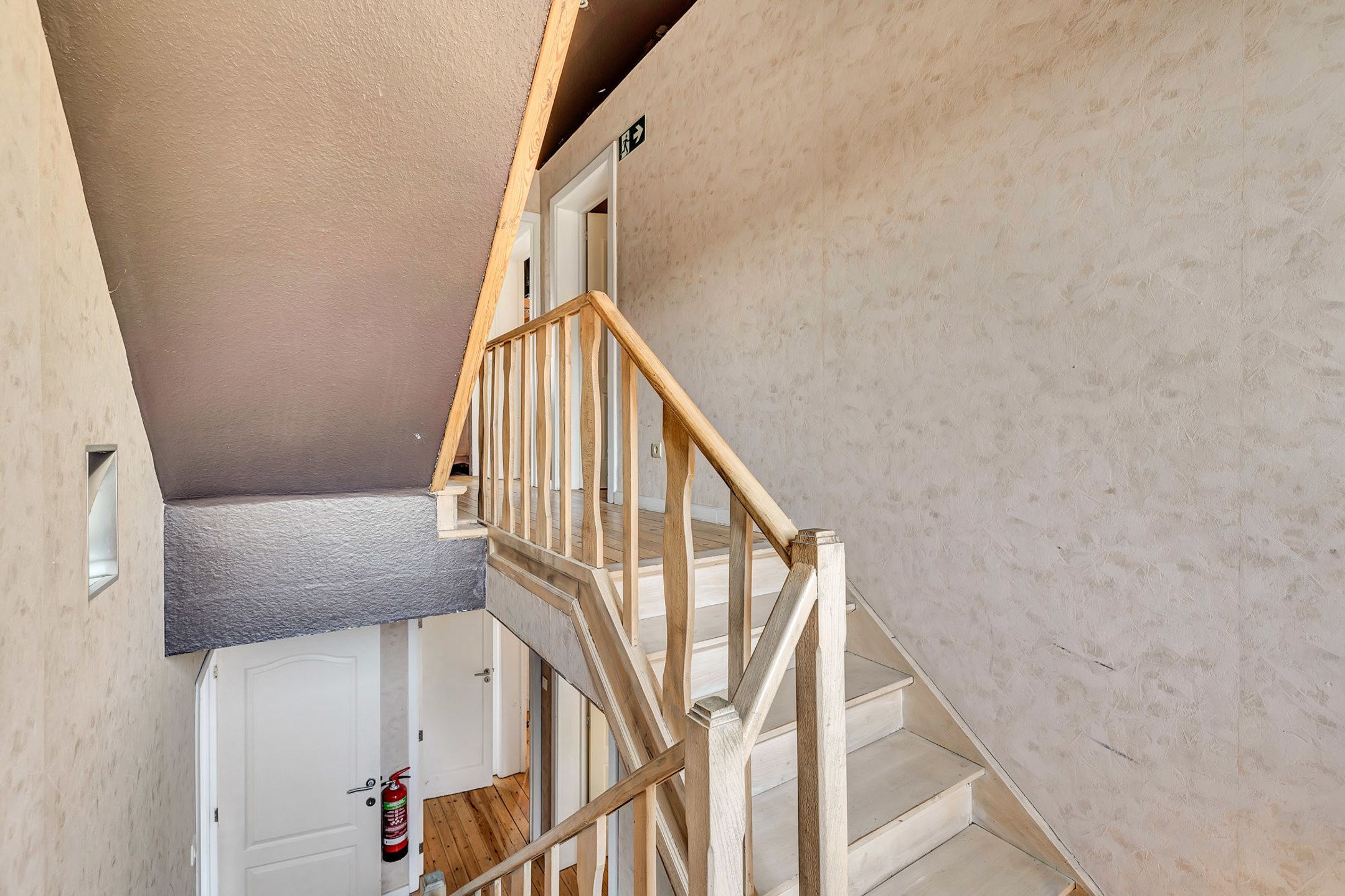 Instapklaar triplex of opbrengsteigendom met 5 slpks  foto 12