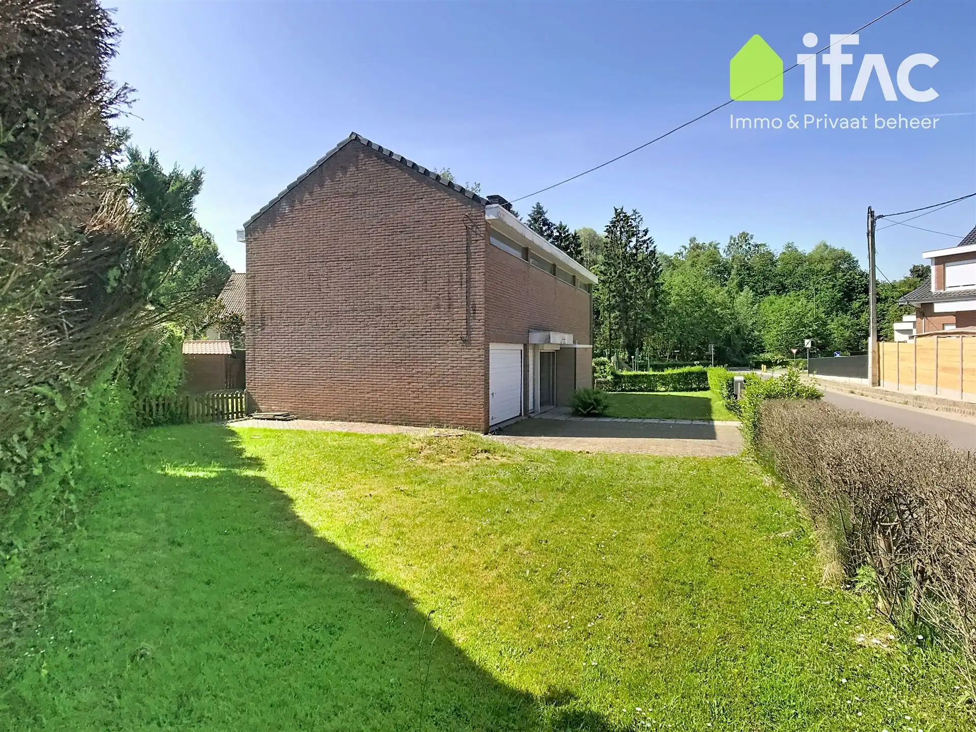 Woning met 4 slaapkamers, garage en tuin foto 24