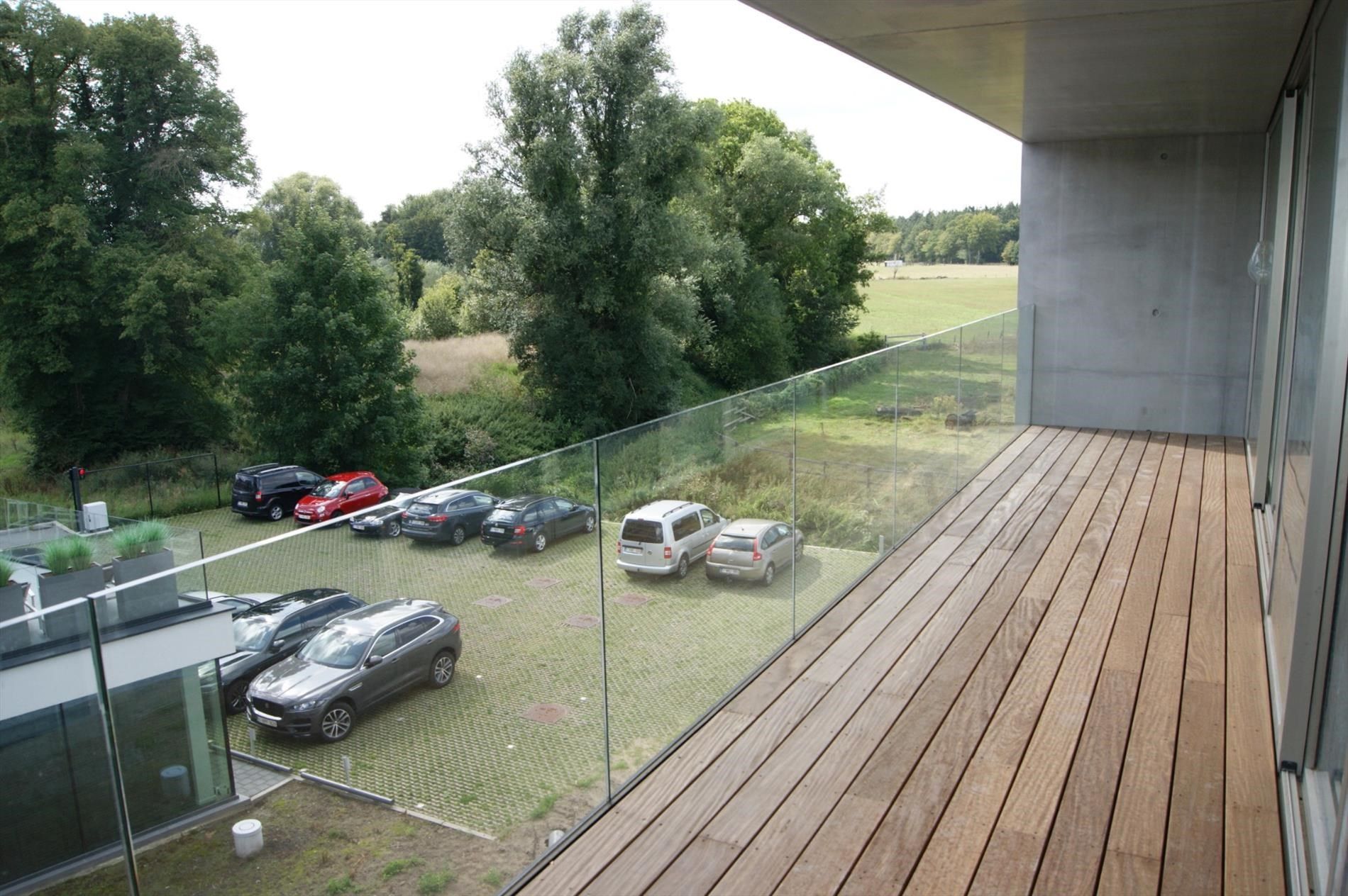 Energiezuinig appartement met 2 slp, zalig zonneterras en garage te Loppem foto 4