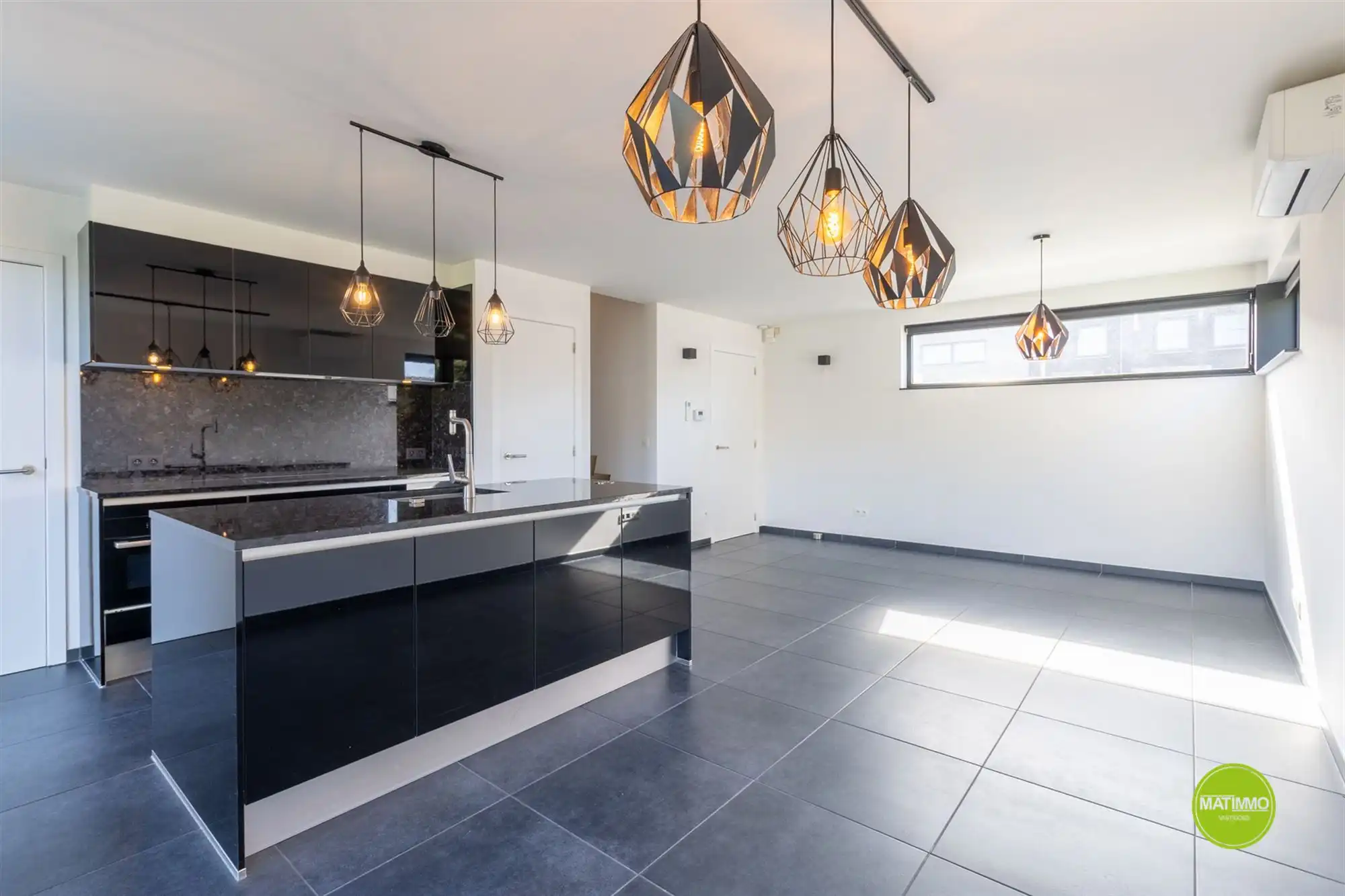 Moderne open bebouwing met 3 slaapkamers en tuin foto 6