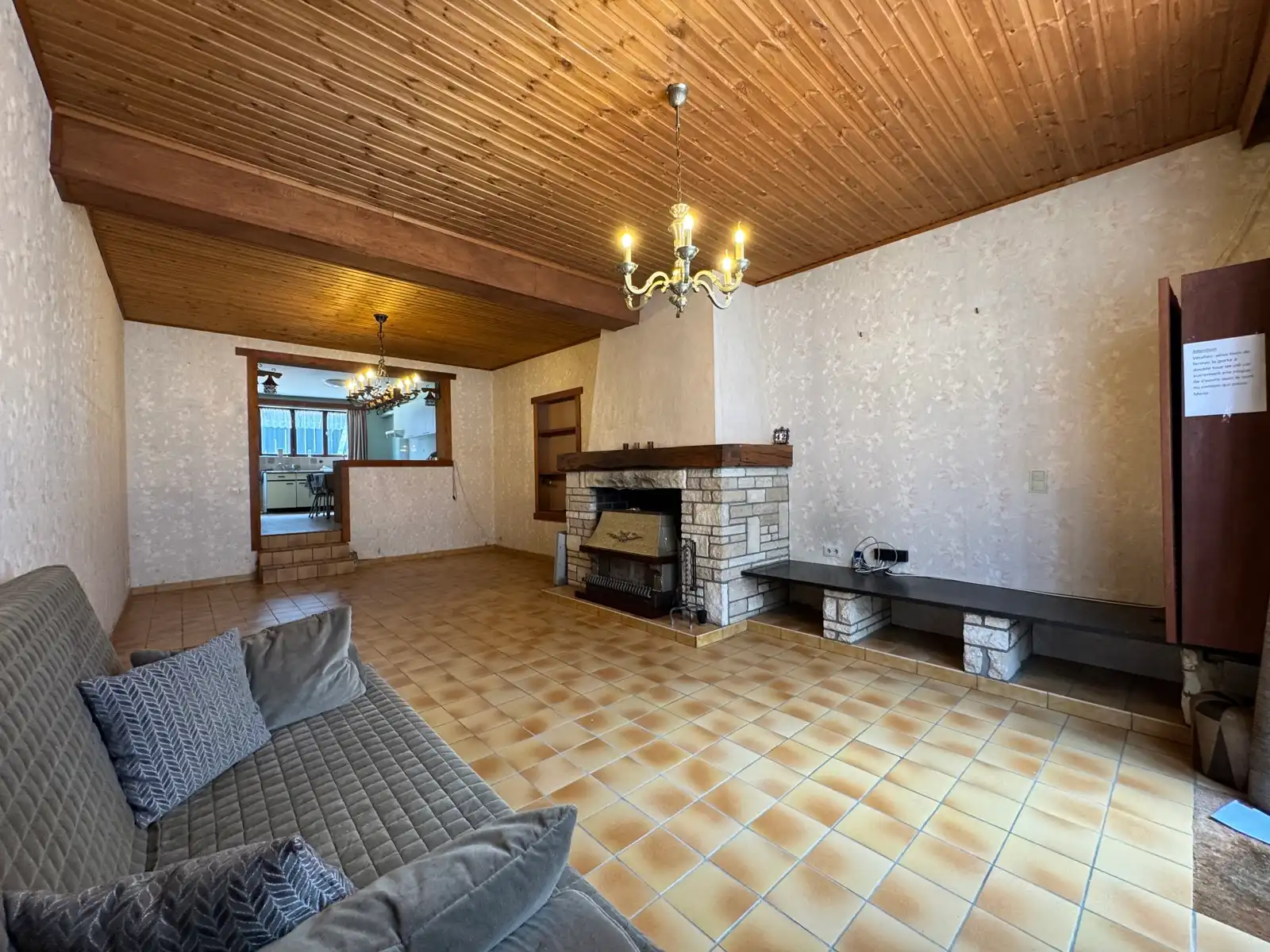 Gunstig gelegen woning met 2 slaapkamers en koer foto 2