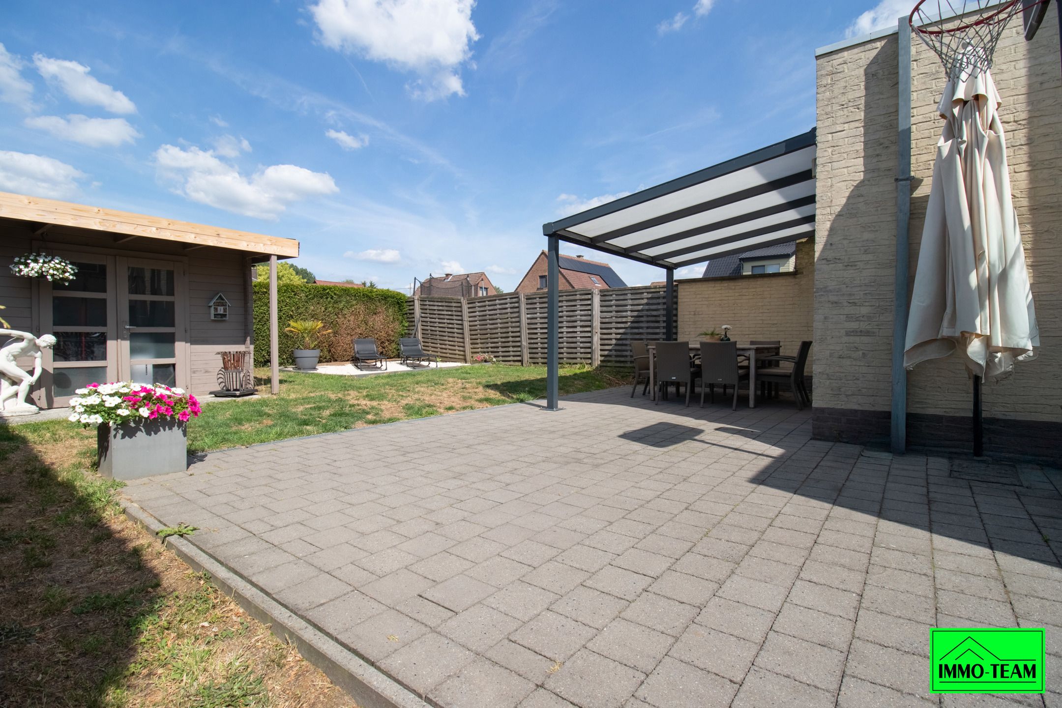 Rustig gelegen en energiezuinige 3-gevelwoning foto 14