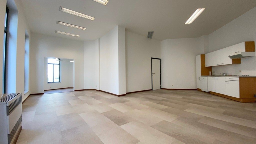 Kantoorruimte te huur in gerenoveerde herenwoning in centrum Gent foto 7