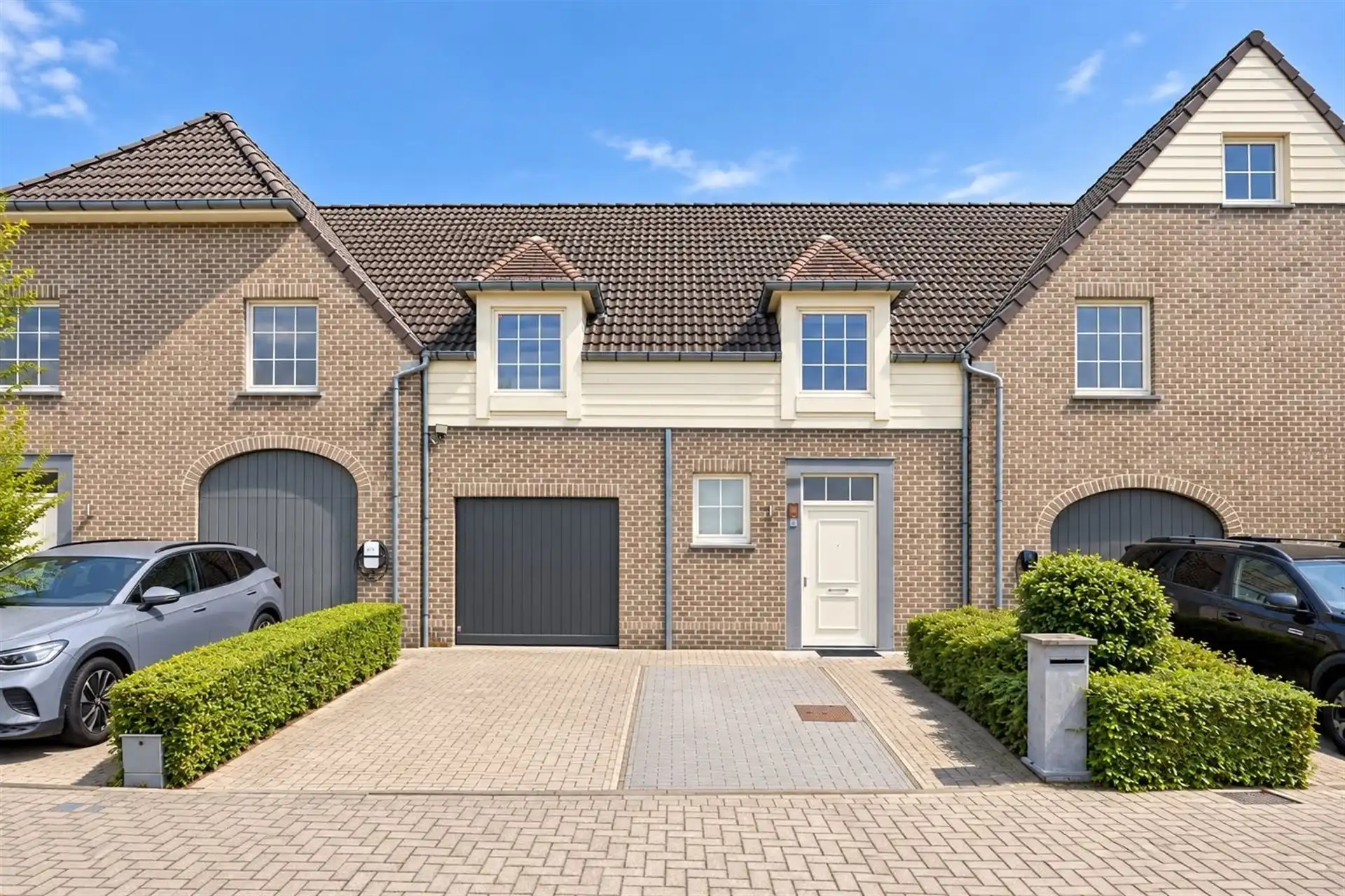 Charmante 2-gevel woning in perfecte staat foto 3