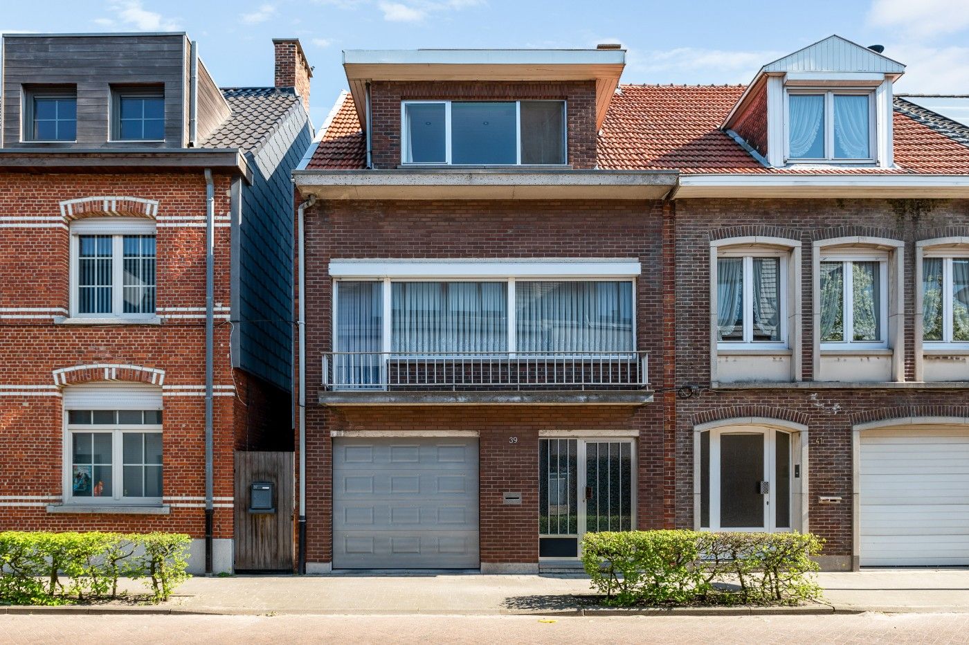 Te renoveren woning met 2 à 3 slpk., inpandige garage, dubbele garage en tuin foto 27