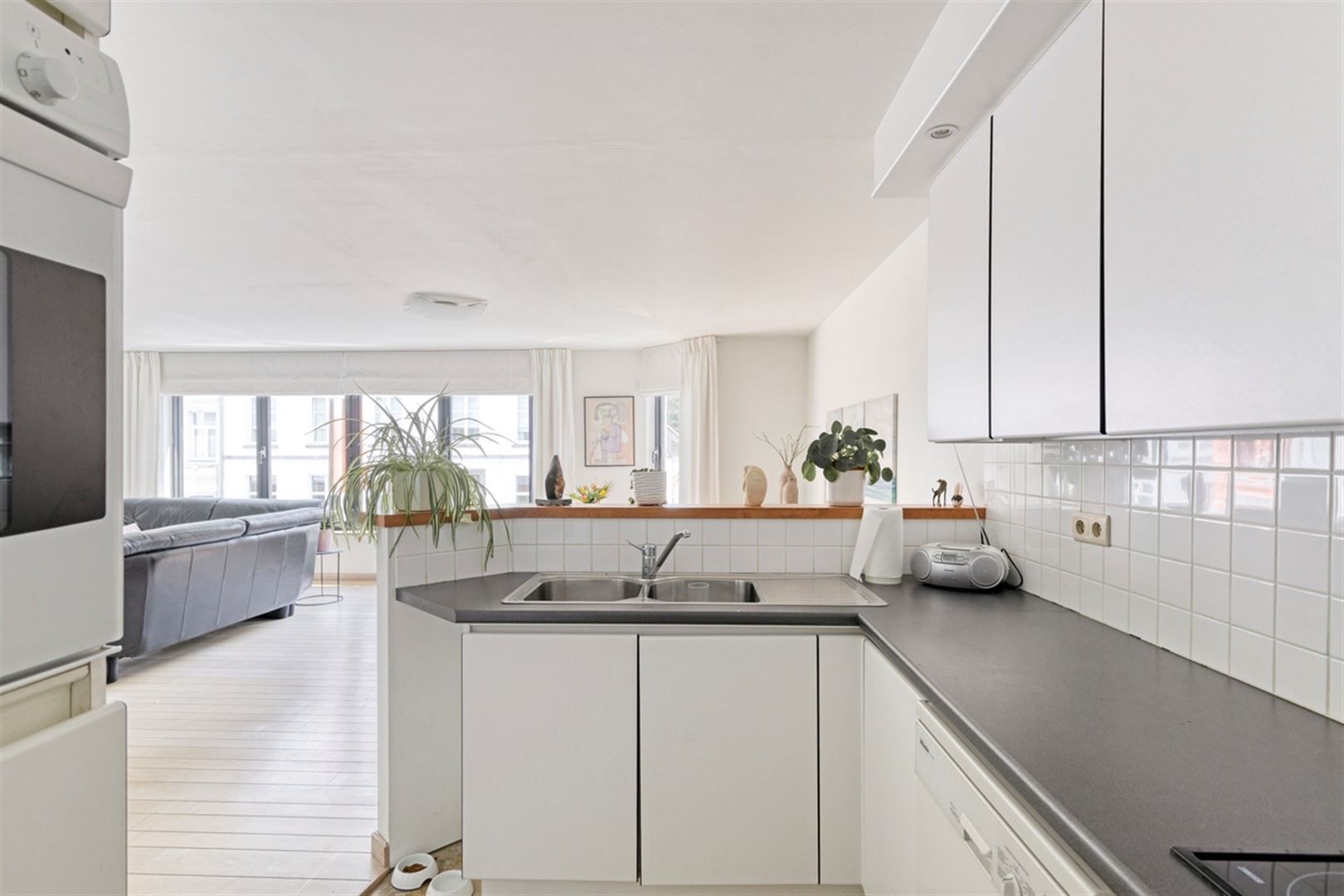 Gunstig gelegen appartement van ong 100 m2 met garage foto 10