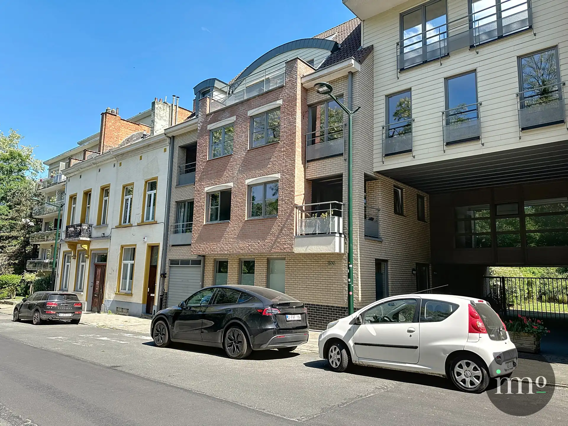 Ruim appartement met 2 terrassen en 4 slaapkamers in Ukkel! foto 3
