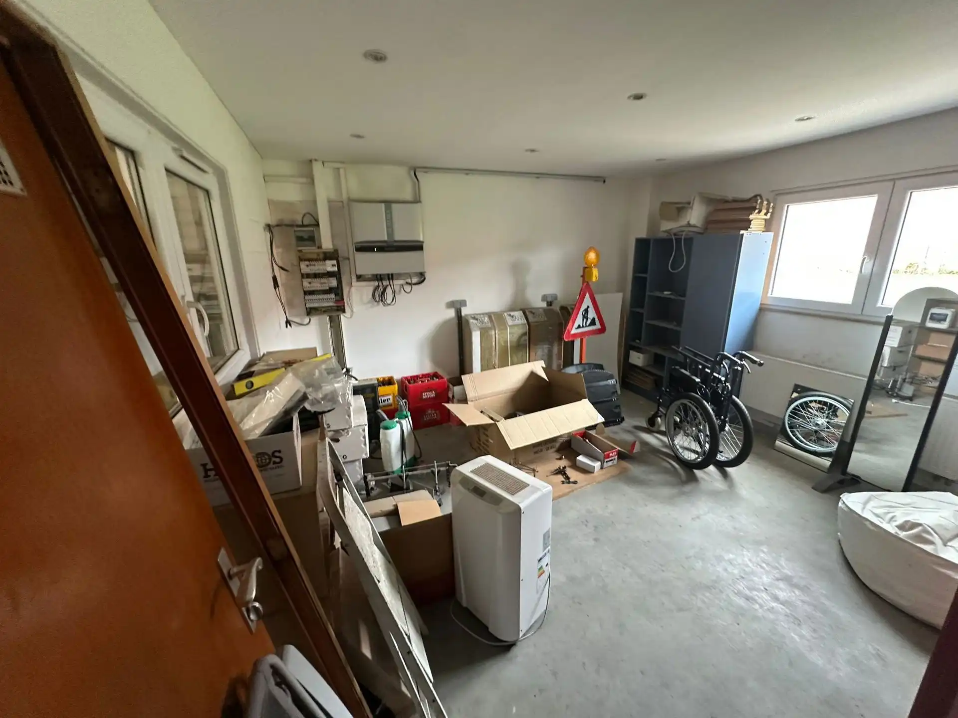 Magazijn + kantoor te huur foto 16